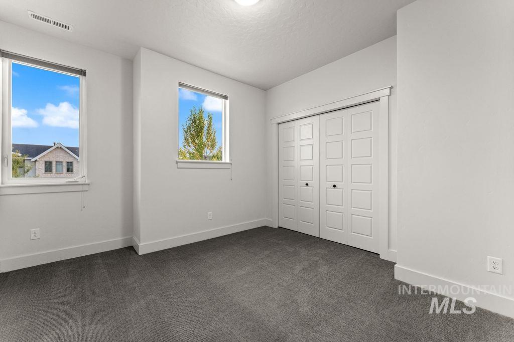 4240 E Parkcenter Blvd. Property Photo 28