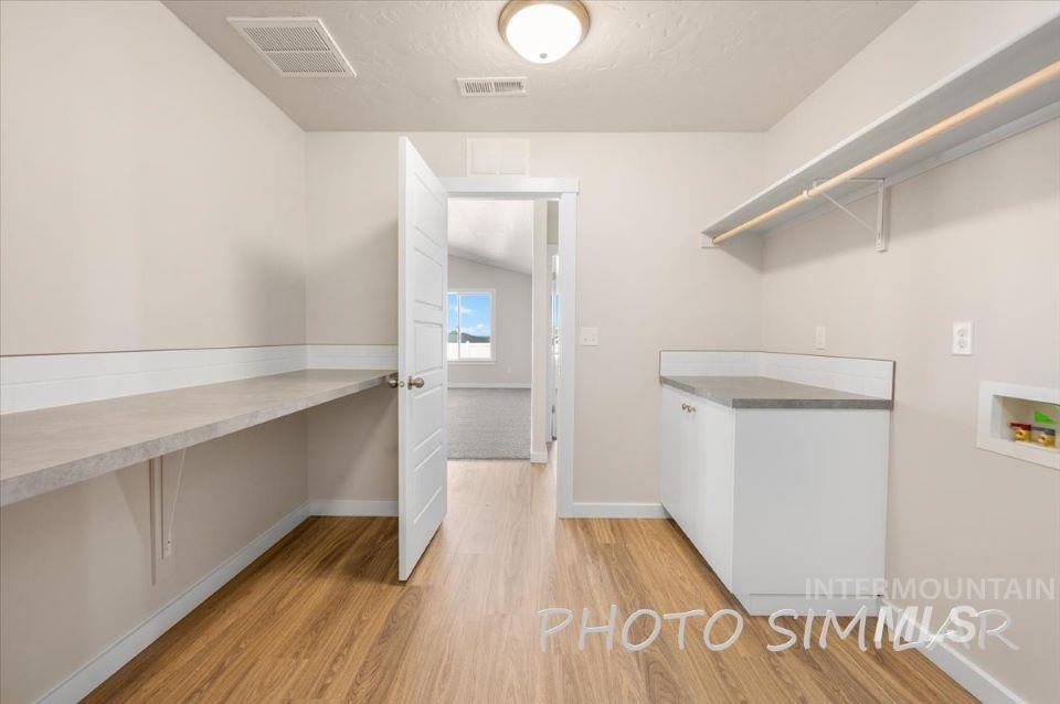 1420 Crescent St. Property Photo 31
