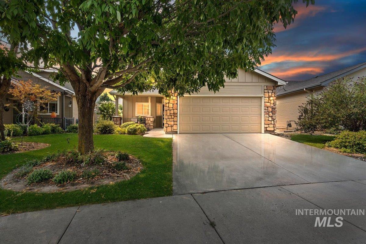 2227 S Blackspur Way Property Photo 1
