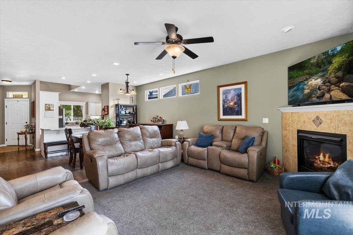 2227 S Blackspur Way Property Photo 5