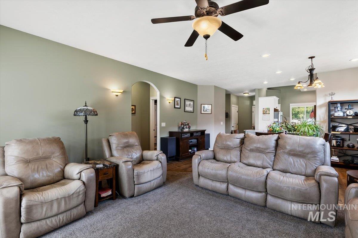 2227 S Blackspur Way Property Photo 6