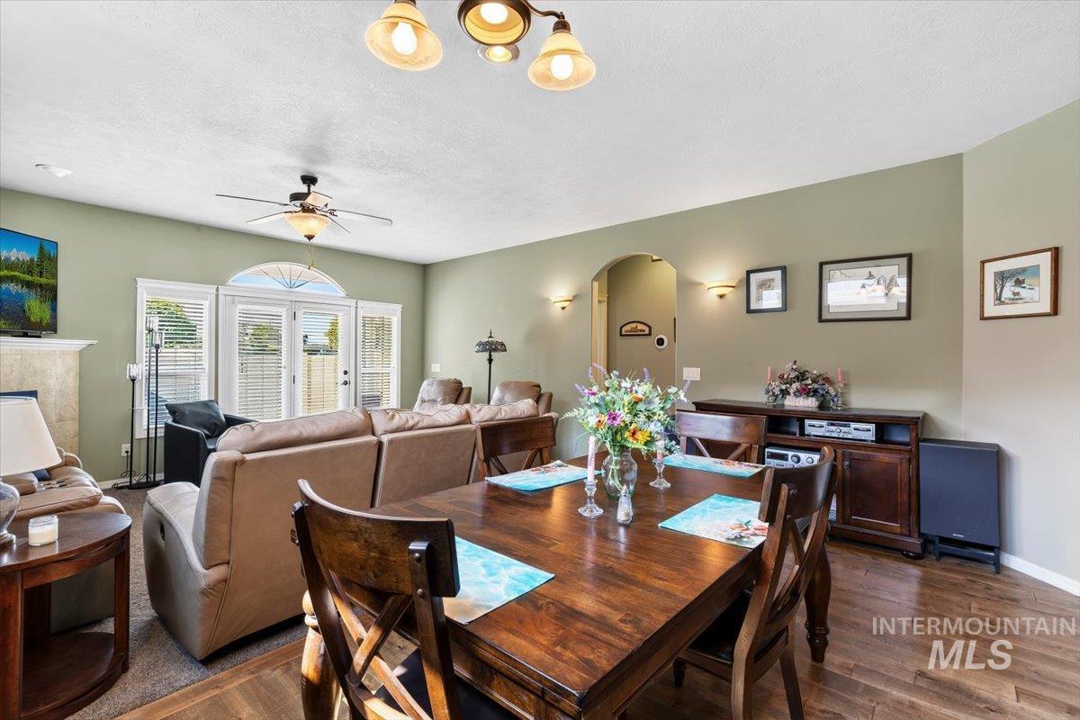 2227 S Blackspur Way Property Photo 8