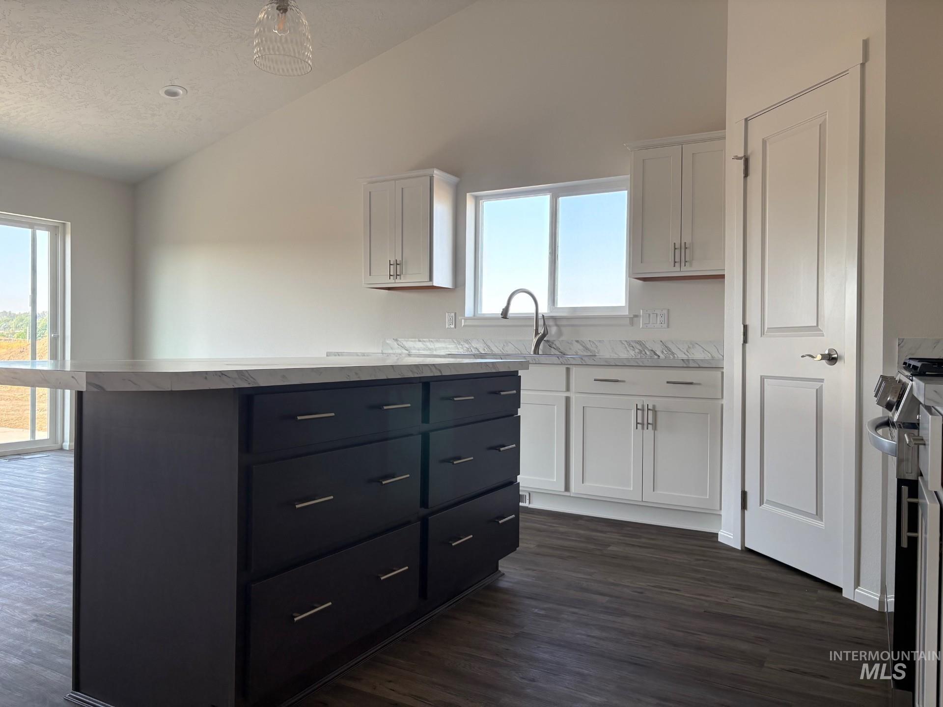 1742 Painted Rock Ct Property Photo 4