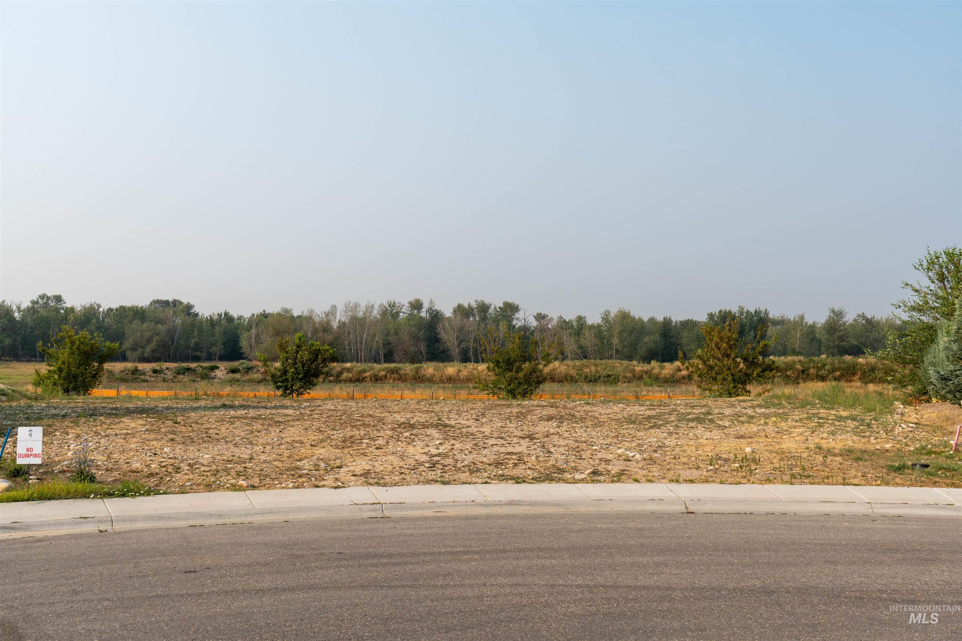 1887 S Riparian Way Property Photo 3