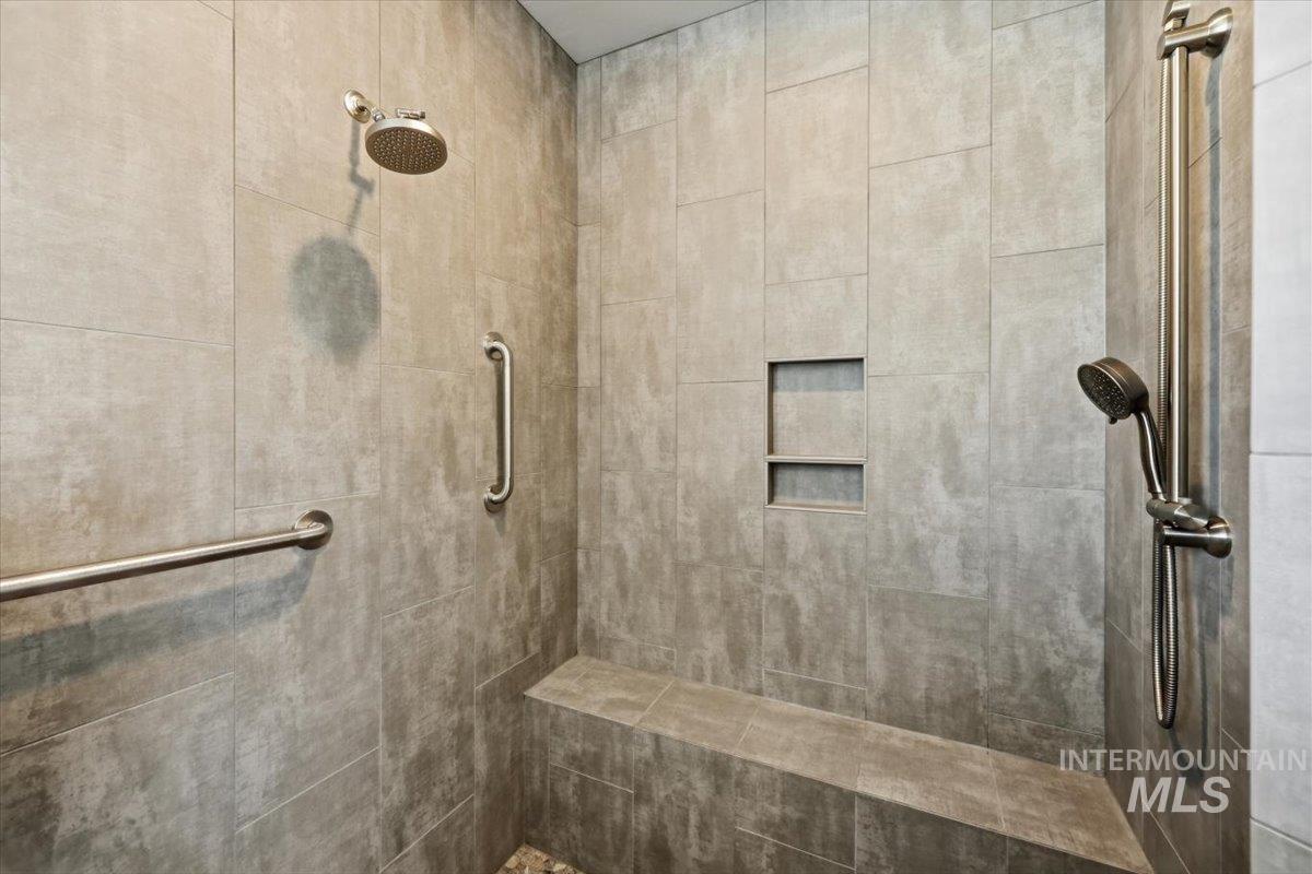 4482 Gabbro Way Property Photo 34