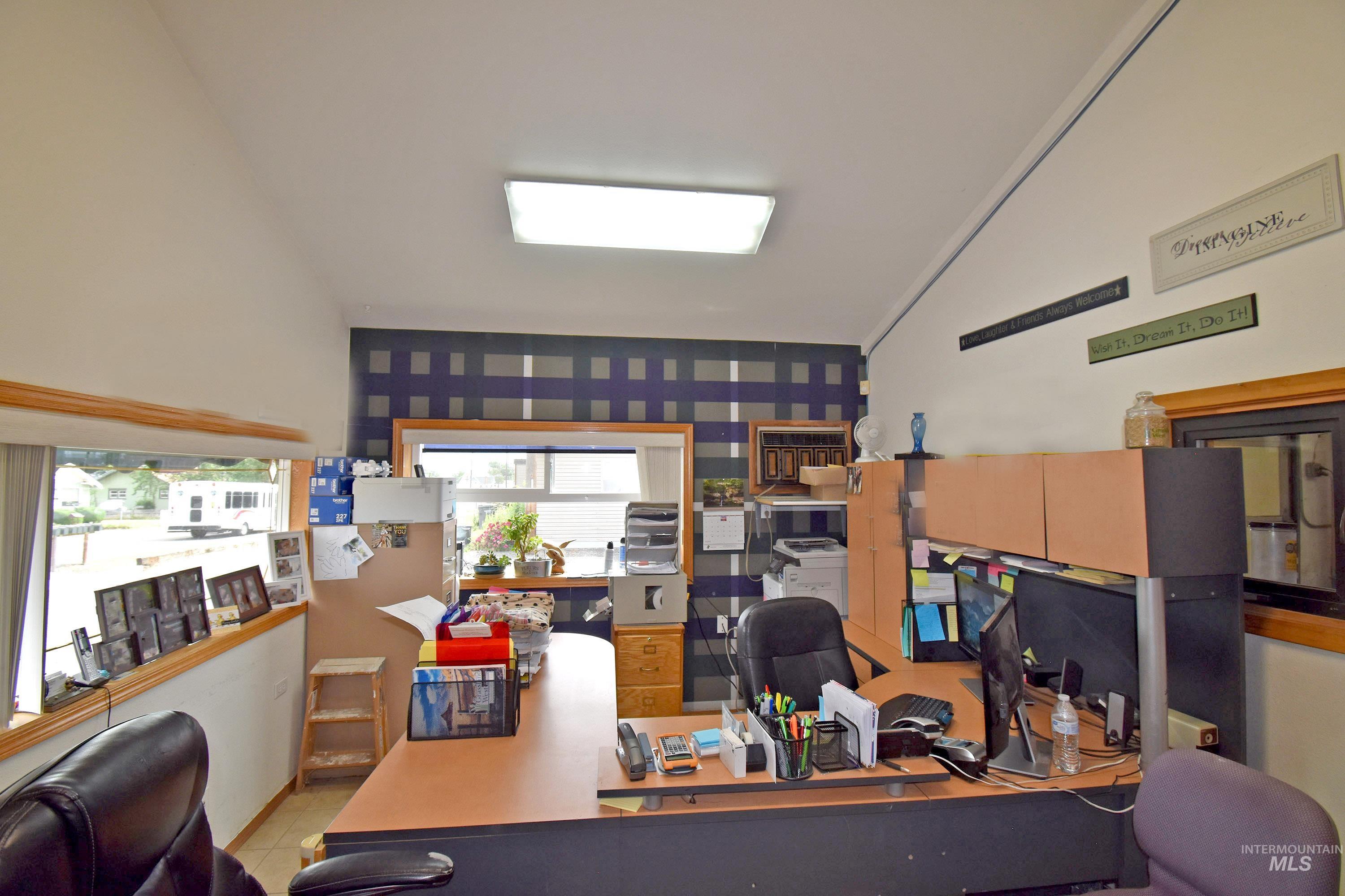 1337 Highland Avenue Property Photo 2