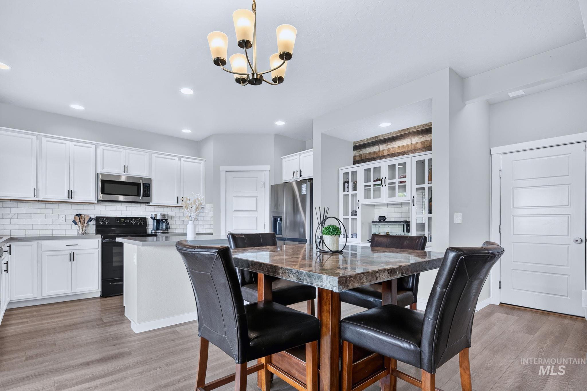 17215 N Wingtip Way Property Photo 9