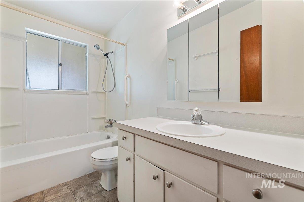 6315 W Dorian Street Property Photo 10