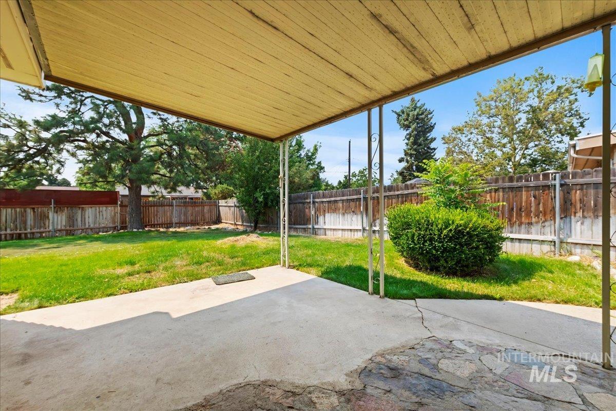 6315 W Dorian Street Property Photo 13