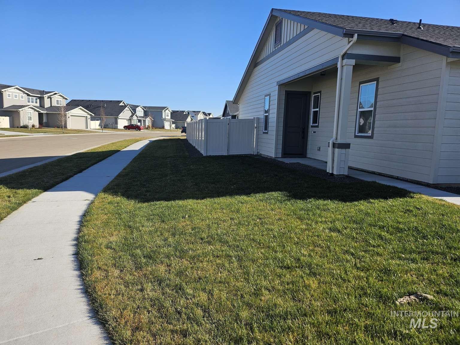 17786 N Peltzer Ave Property Photo 12