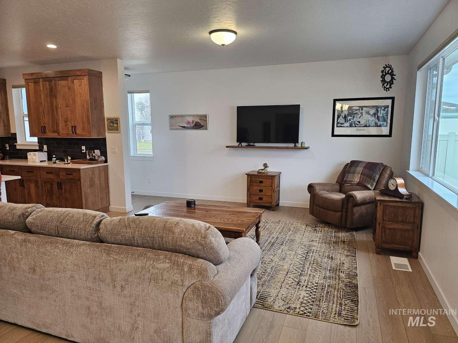 17786 N Peltzer Ave Property Photo 24