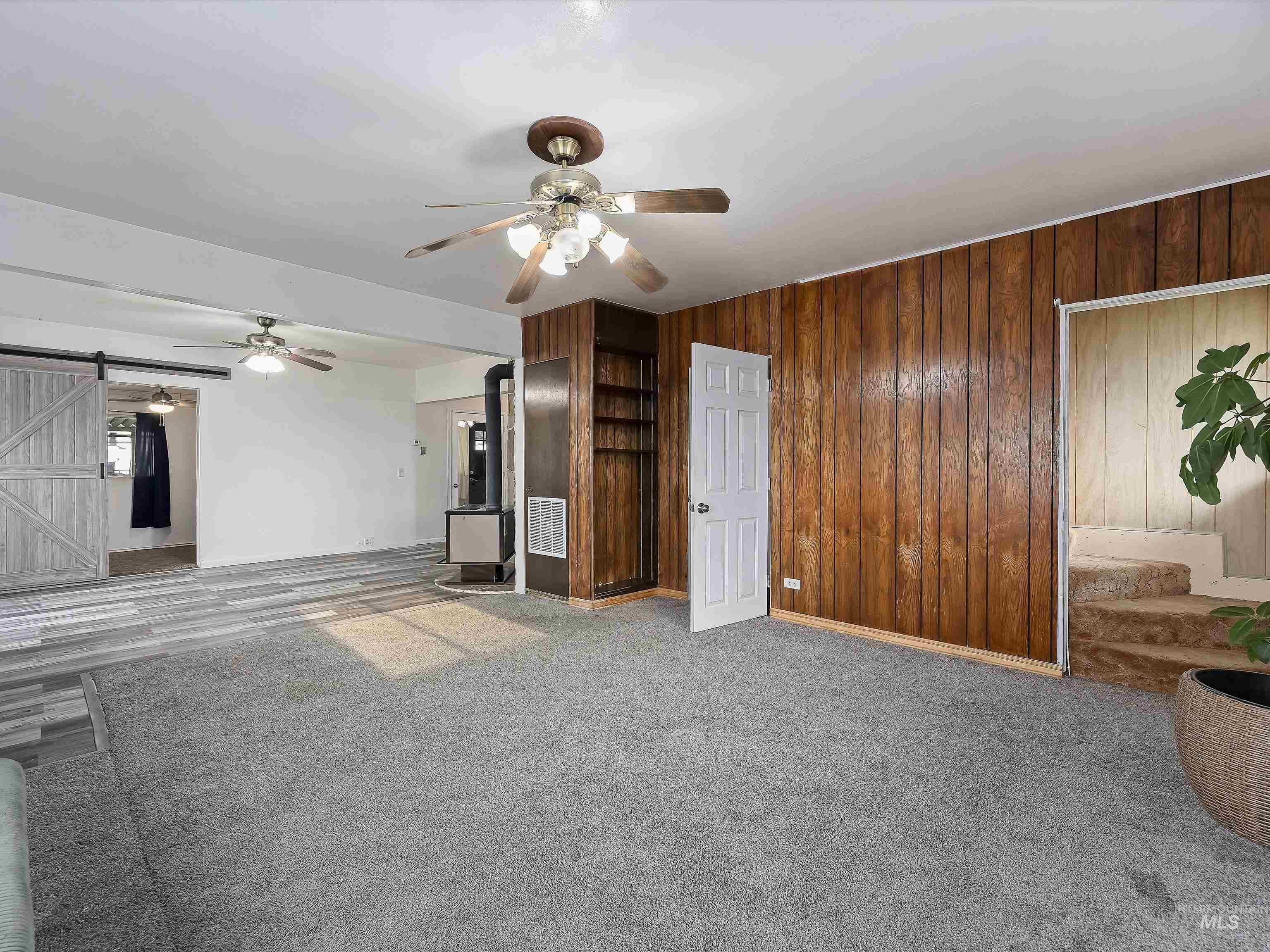 211 W 200 N Property Photo 8