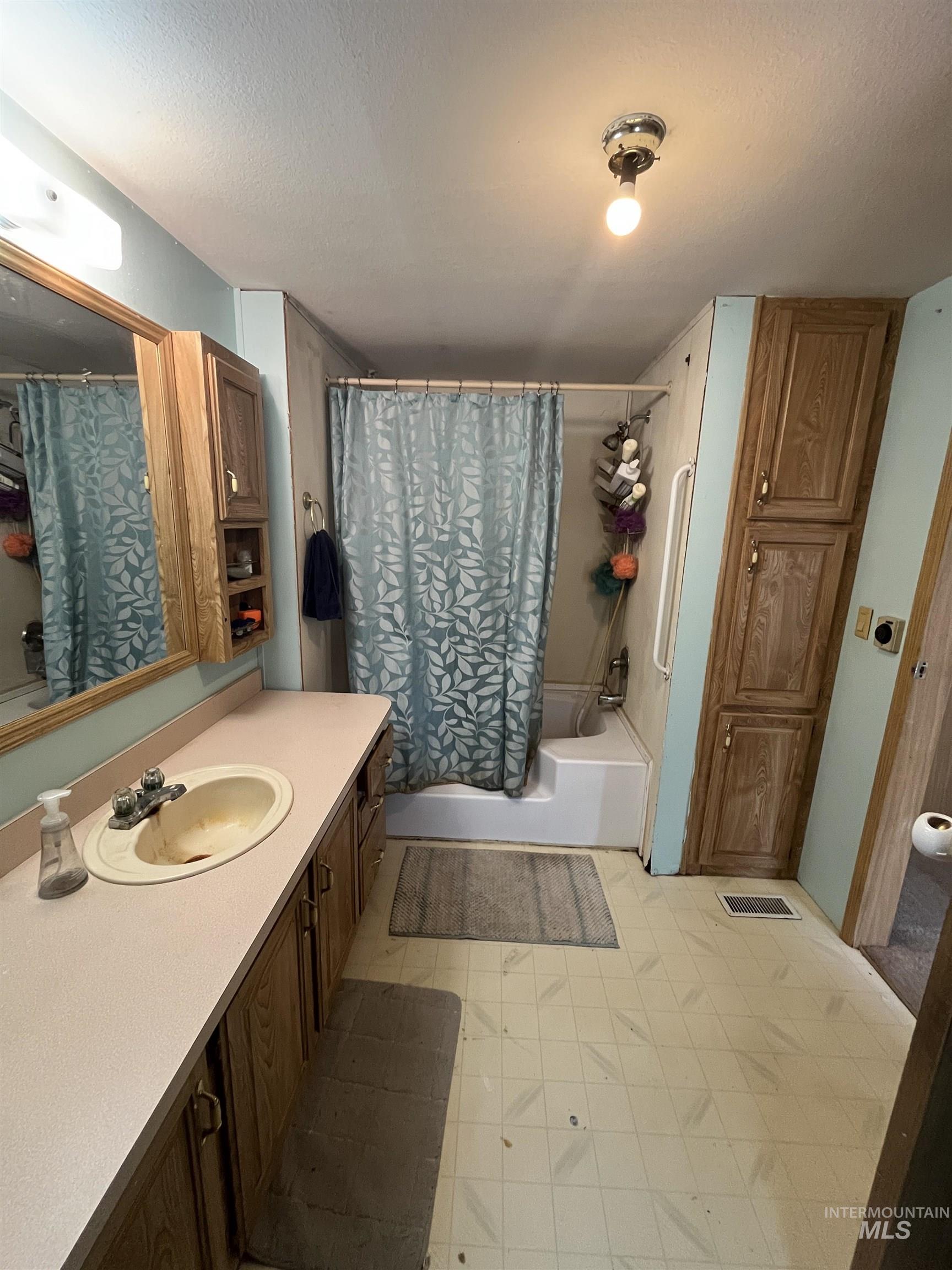 3175 Tomer Rd Property Photo 11