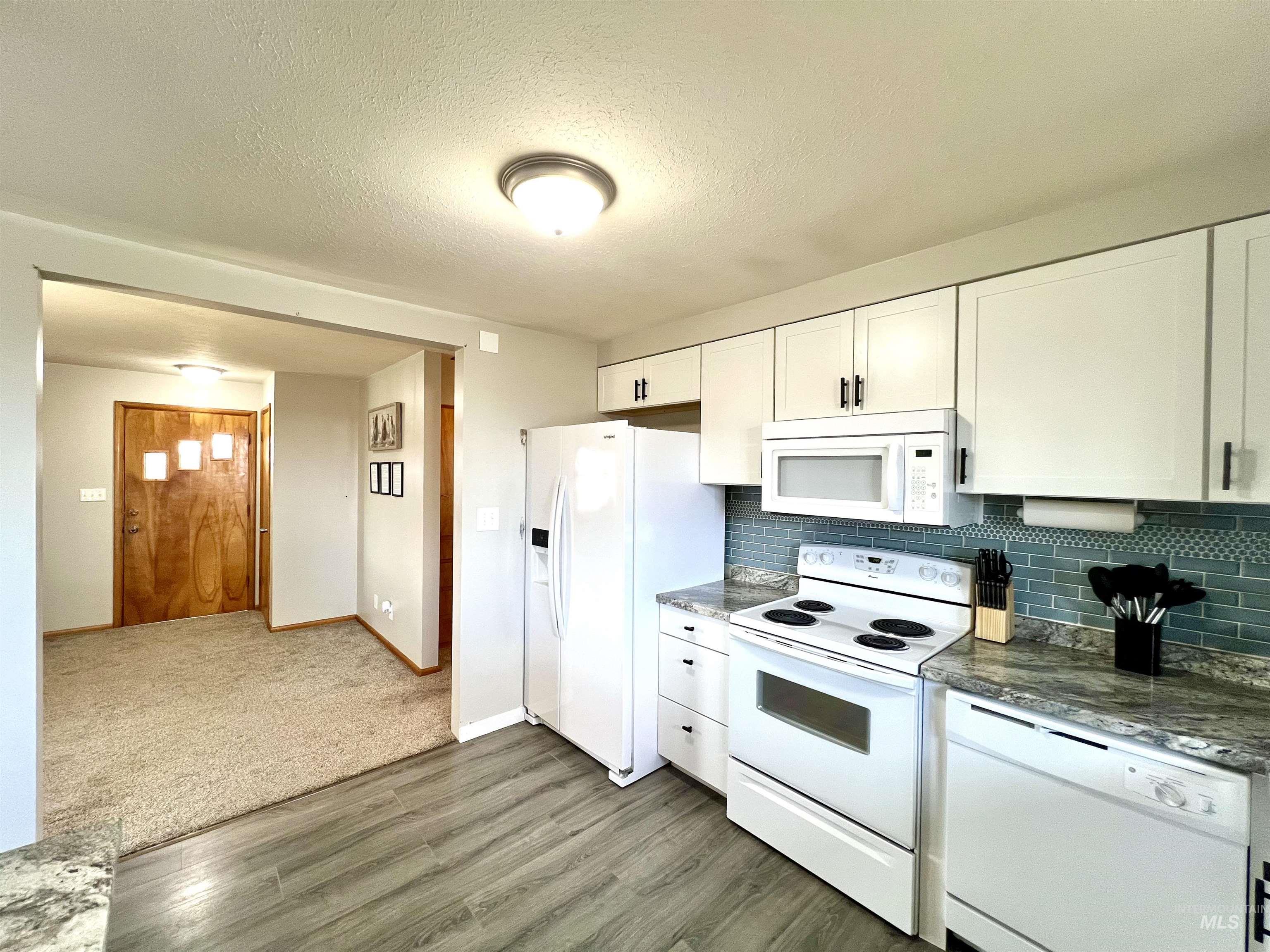 266 S 200 W Property Photo 7