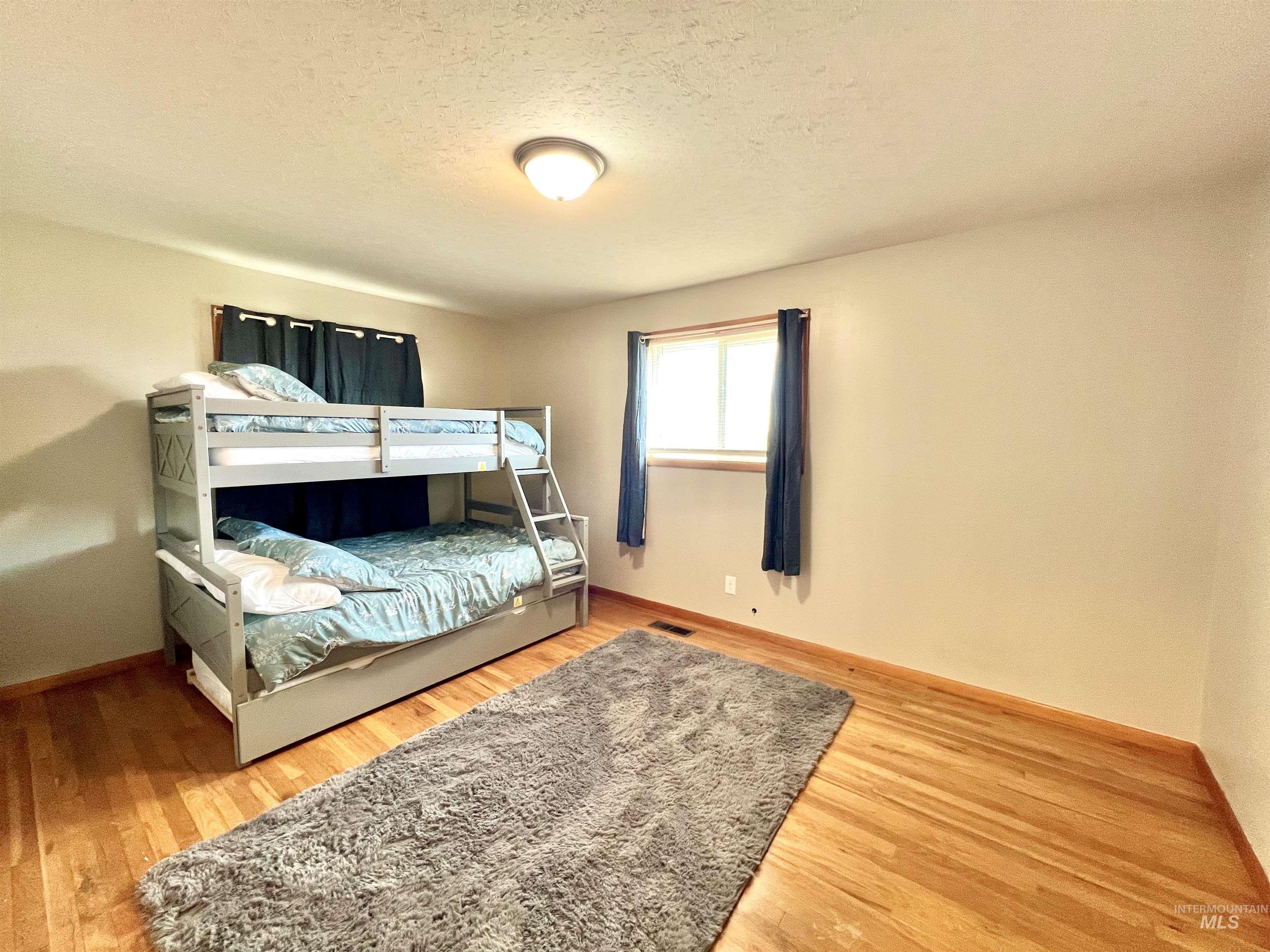 266 S 200 W Property Photo 15