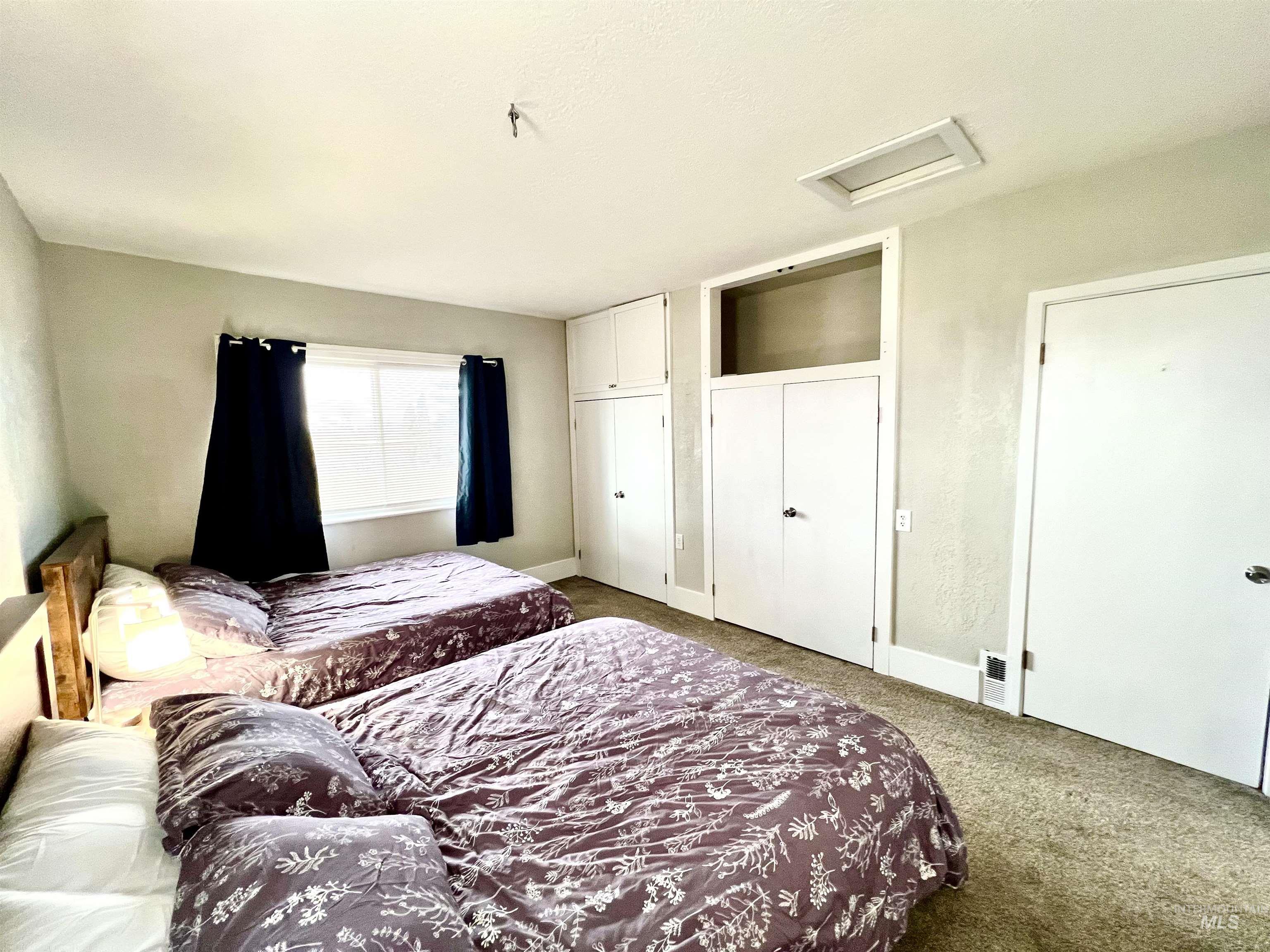266 S 200 W Property Photo 17