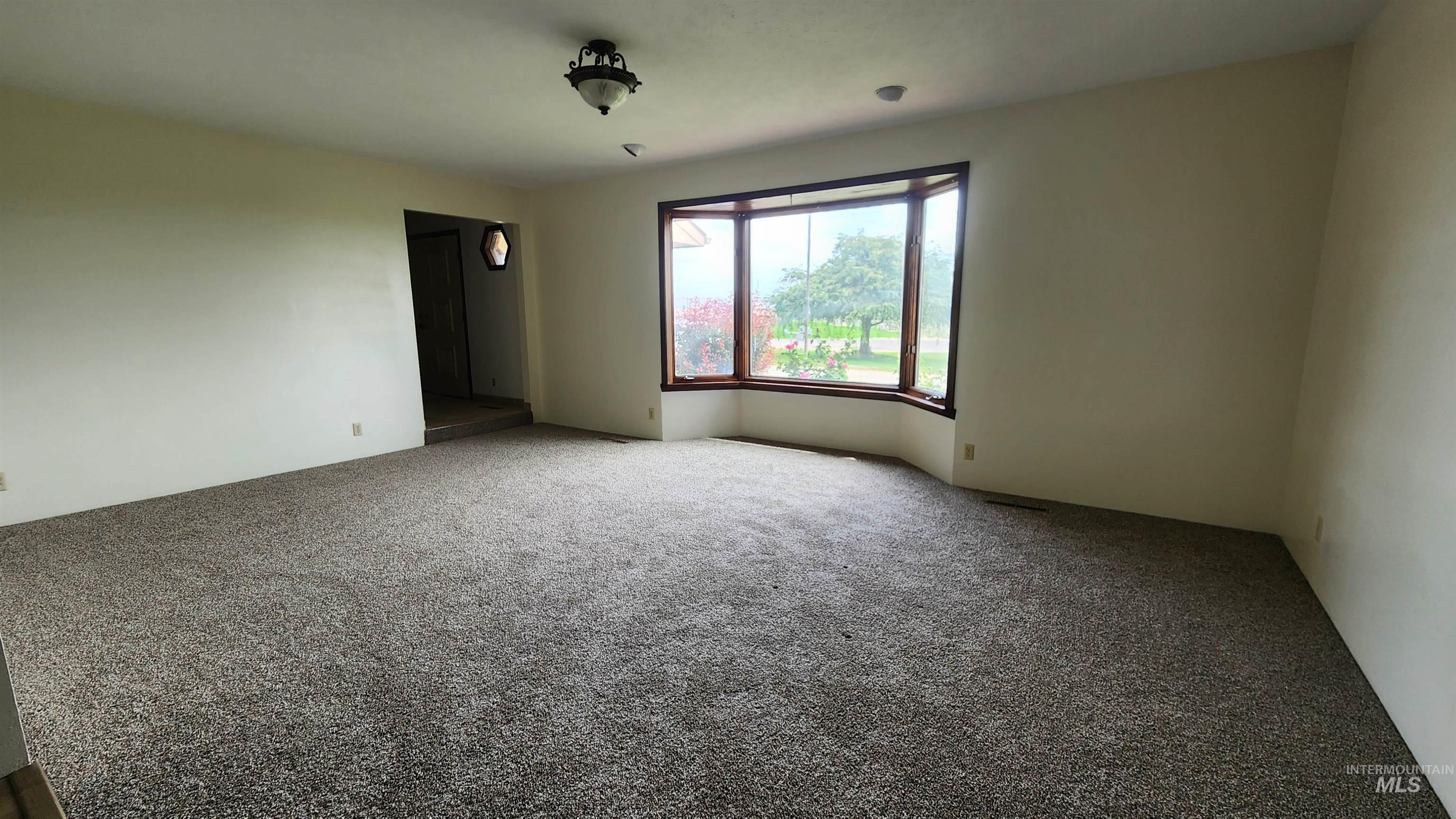 288 S 123 W Property Photo 3