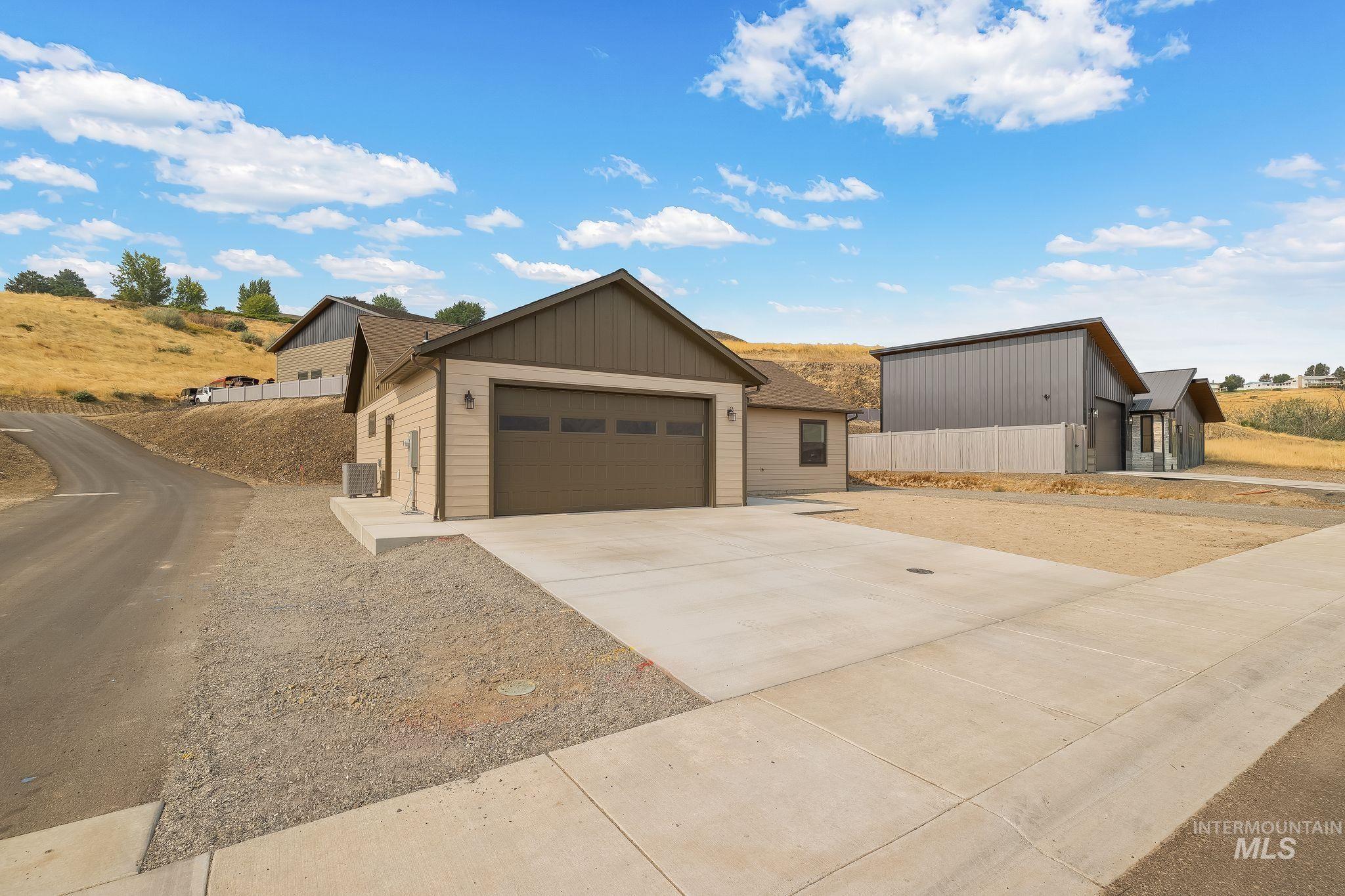 1685 Bennett Hill Drive Property Photo 1