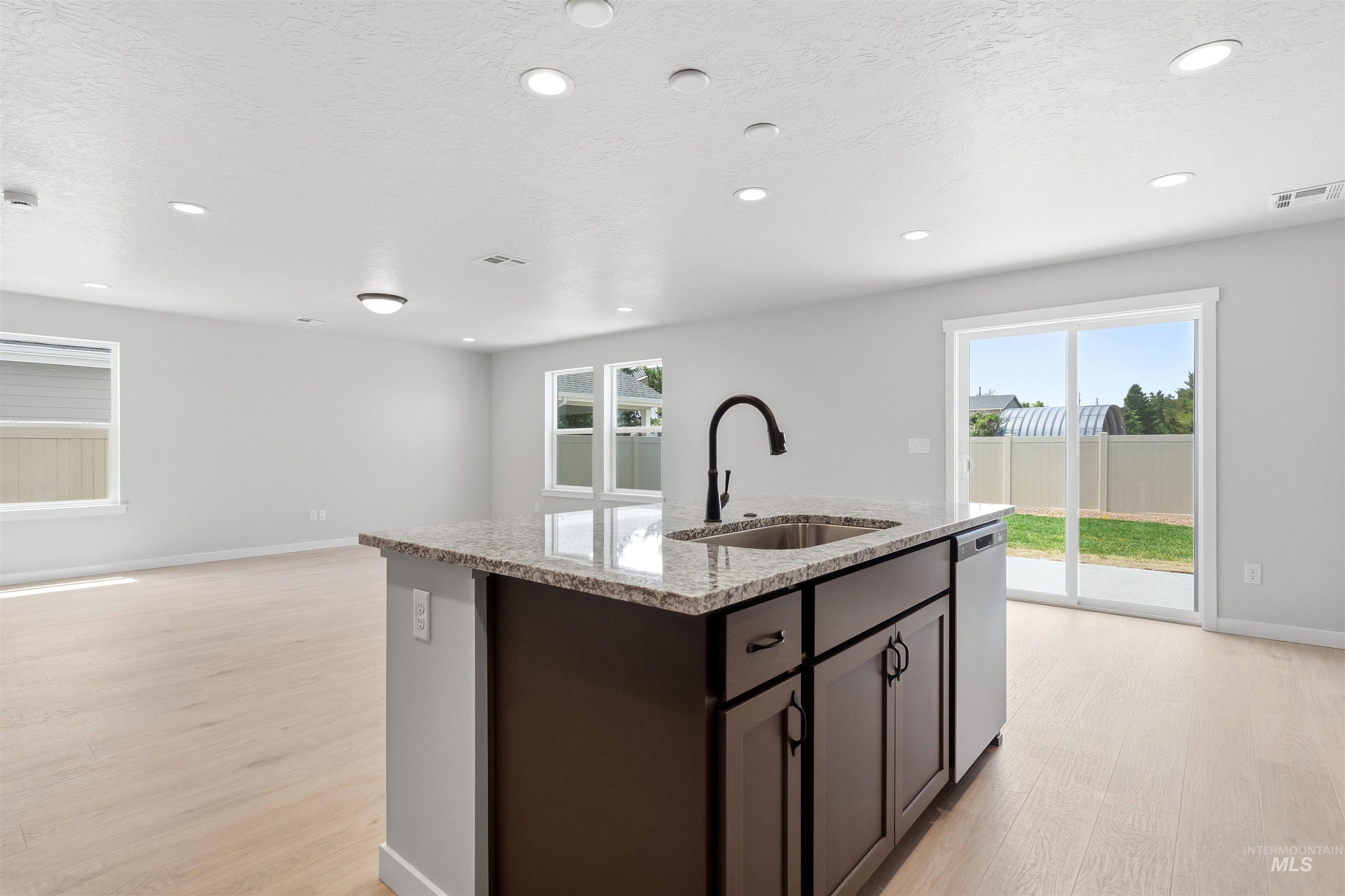 3434 W Caddisfly St Property Photo 8