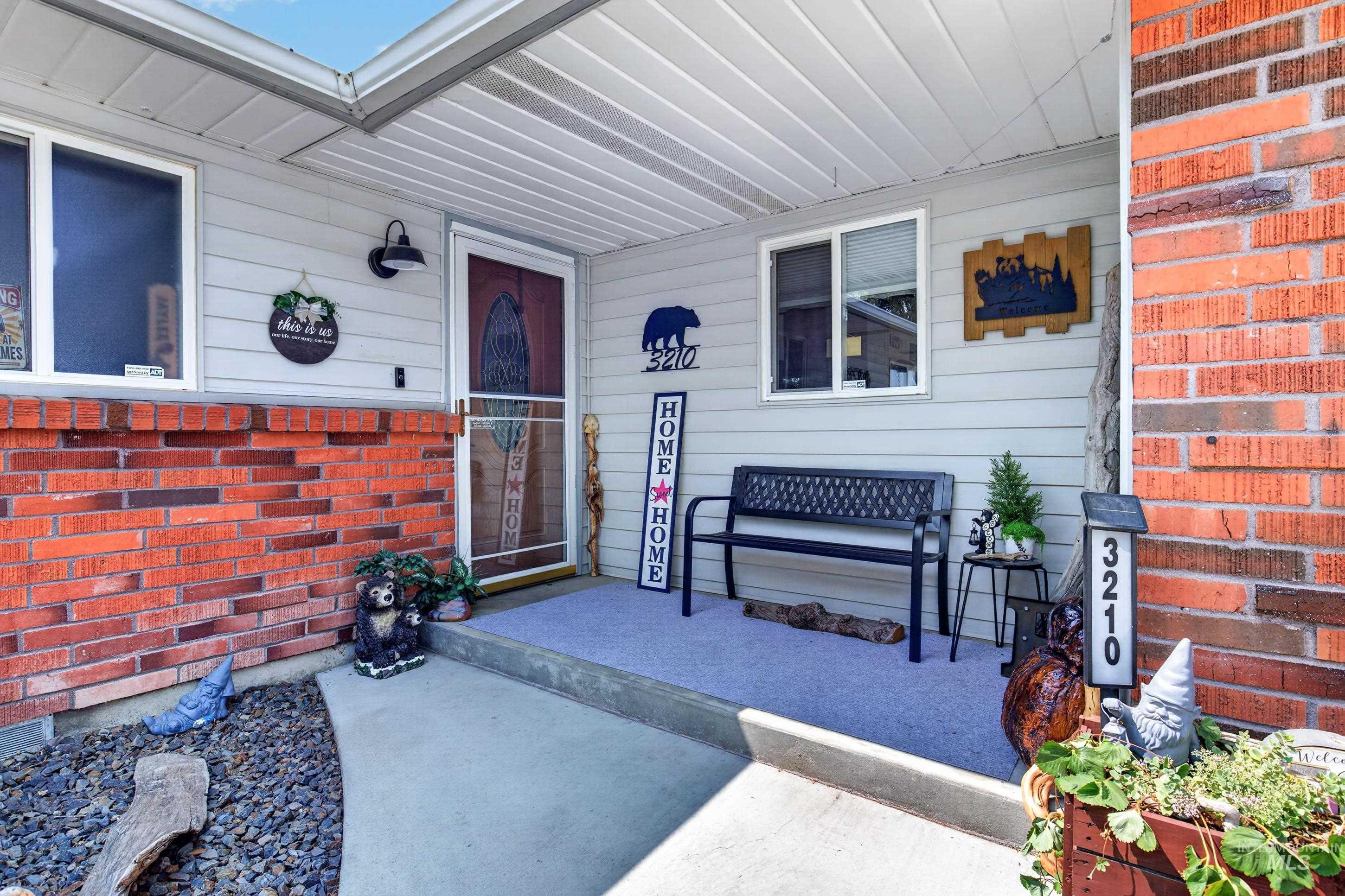 3210 Wisconsin Ave Property Photo 5