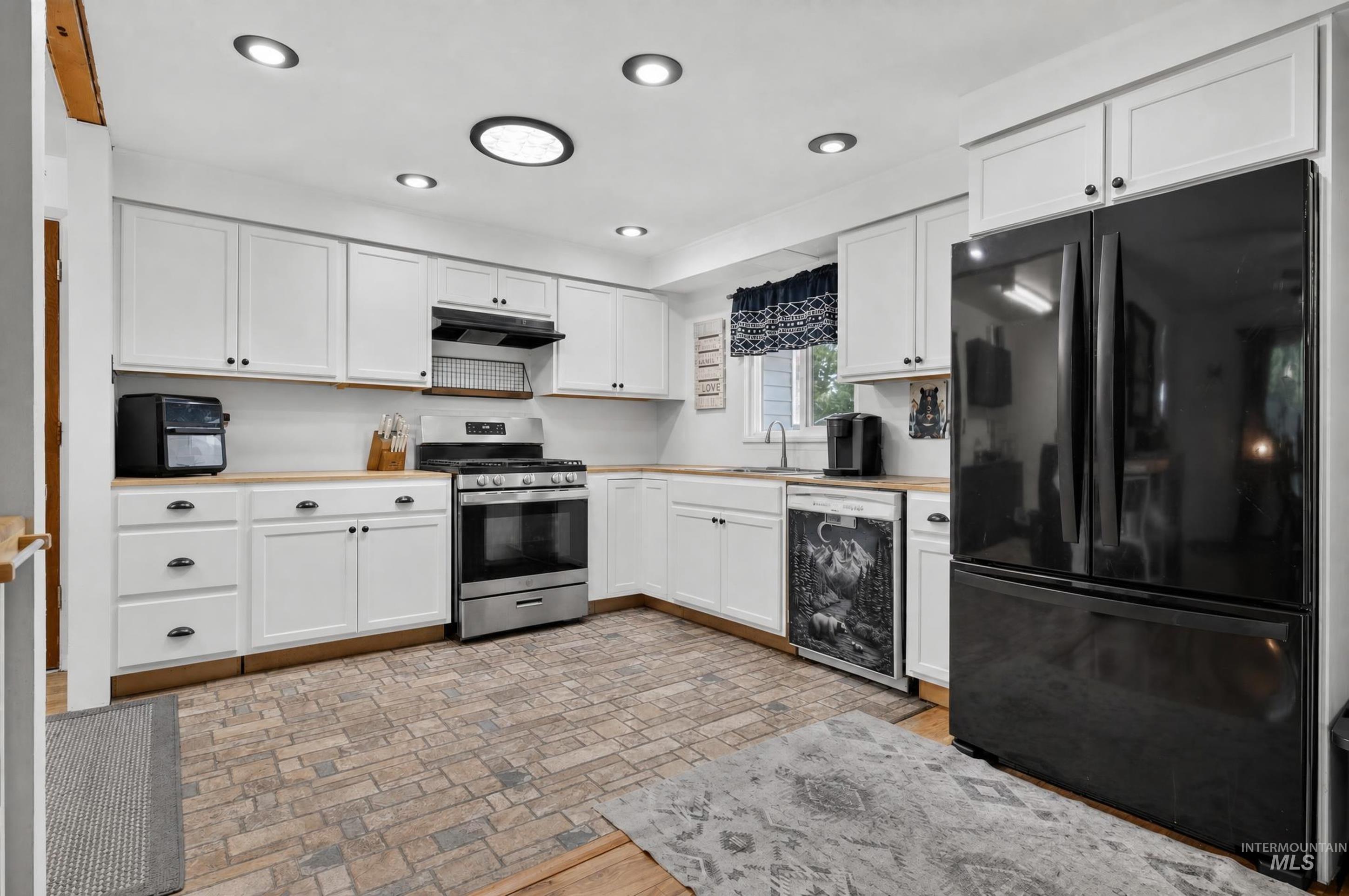 3210 Wisconsin Ave Property Photo 12