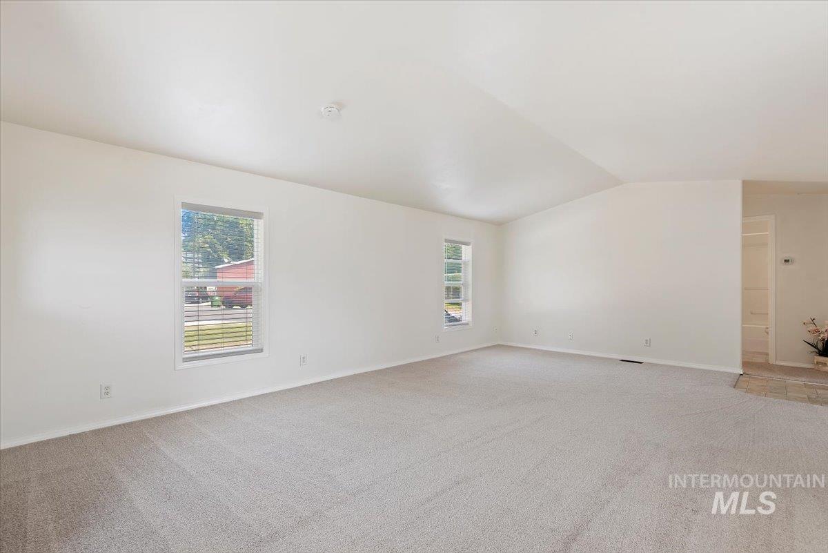 700 E Fairview Property Photo 8