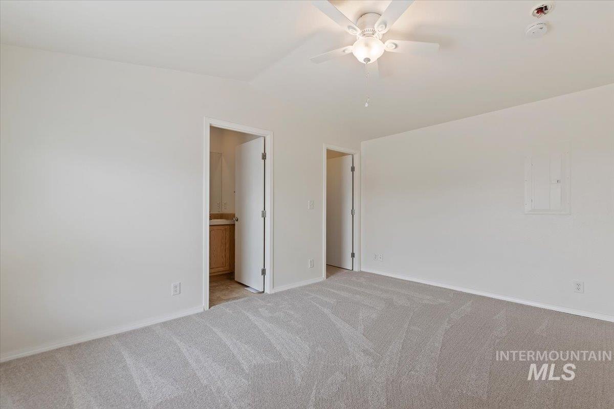 700 E Fairview Property Photo 15