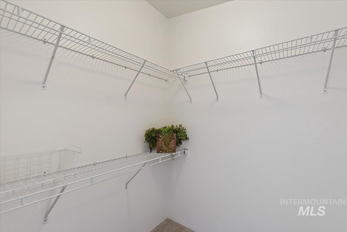 700 E Fairview Property Photo 20