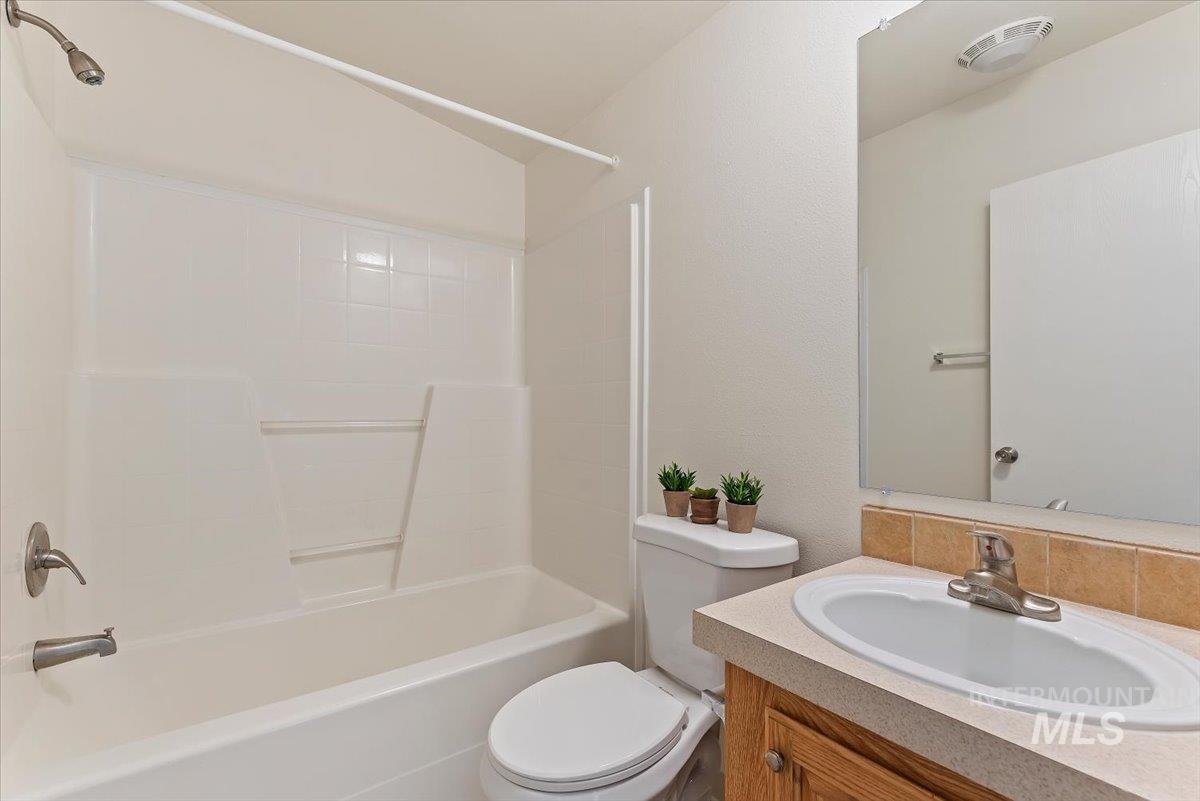 700 E Fairview Property Photo 24