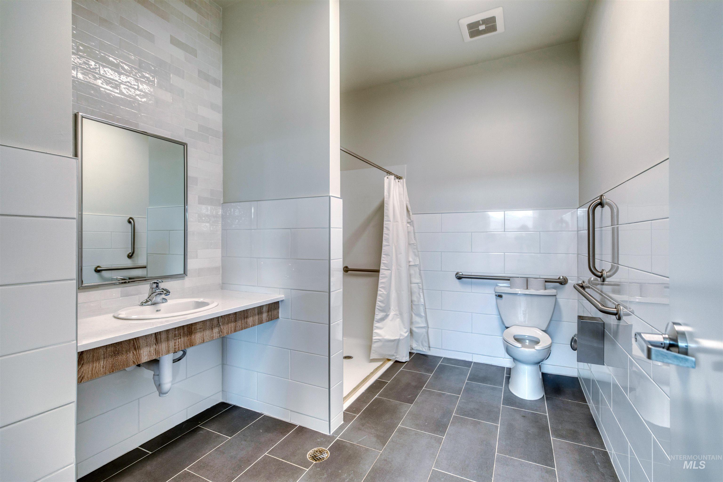 2007 S Saturn Way Property Photo 12