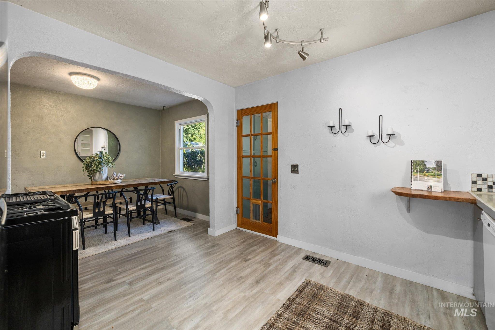 5712 W Castle Drive Property Photo 13