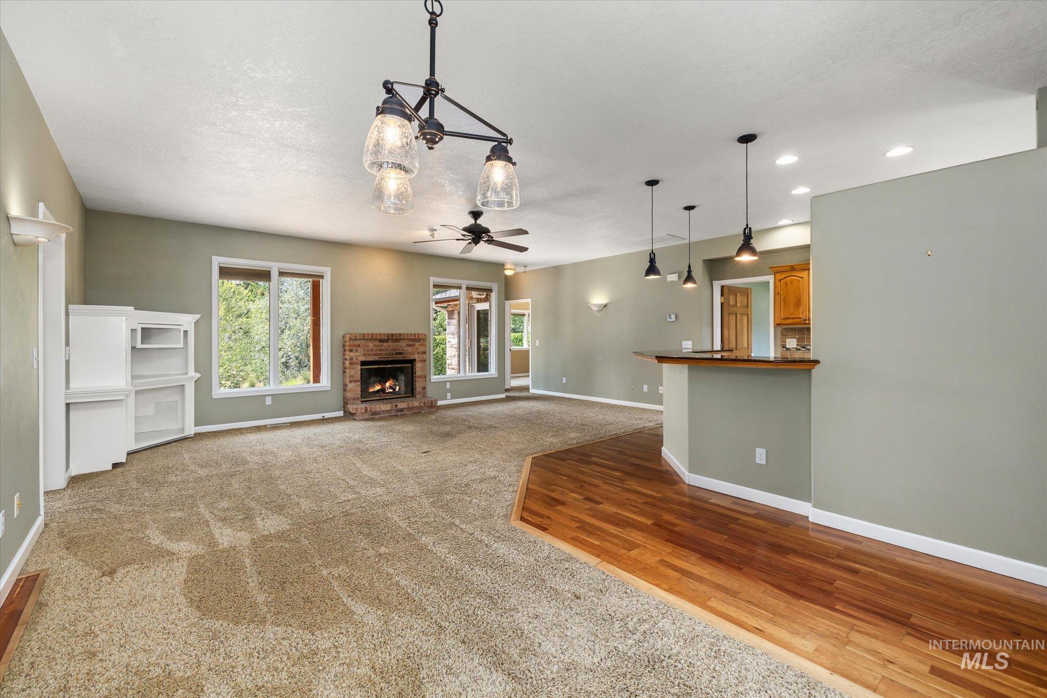 5810 W Castle Drive Property Photo 4