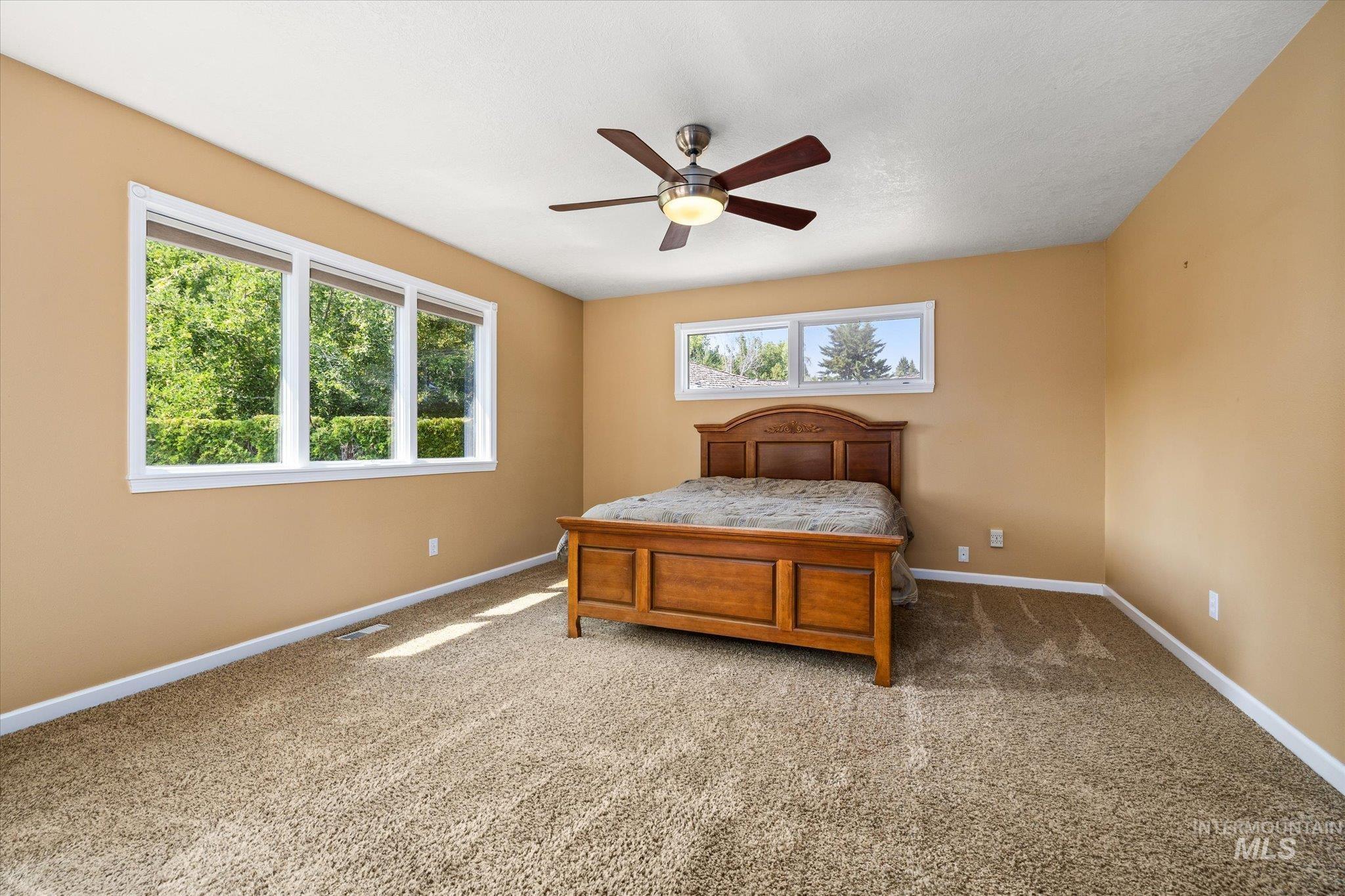 5810 W Castle Drive Property Photo 14