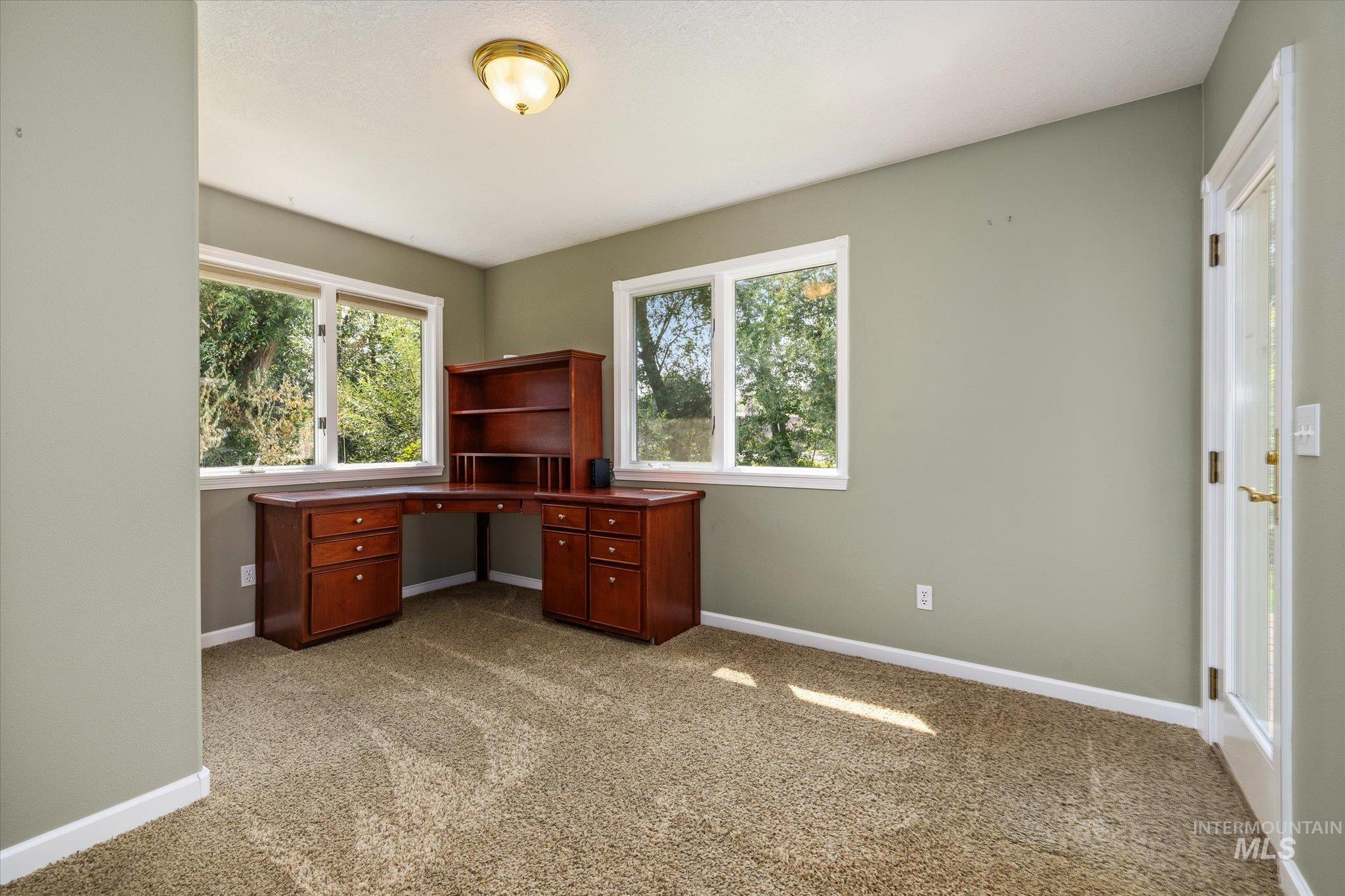 5810 W Castle Drive Property Photo 20