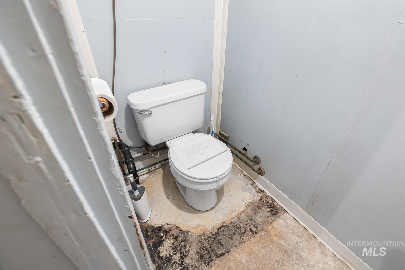 425 Main St Property Photo 12