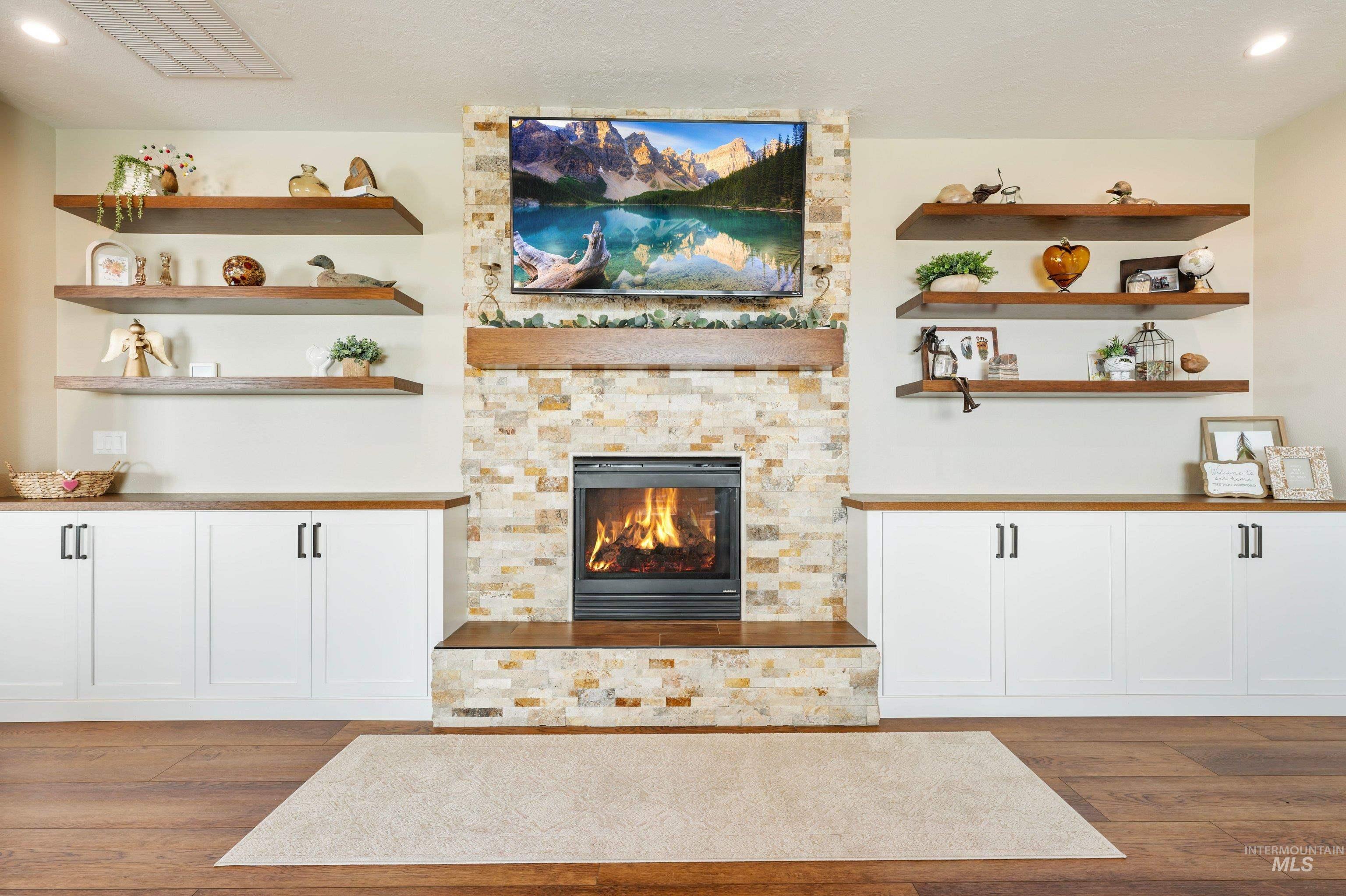 23250 Graphic Ln Property Photo 10