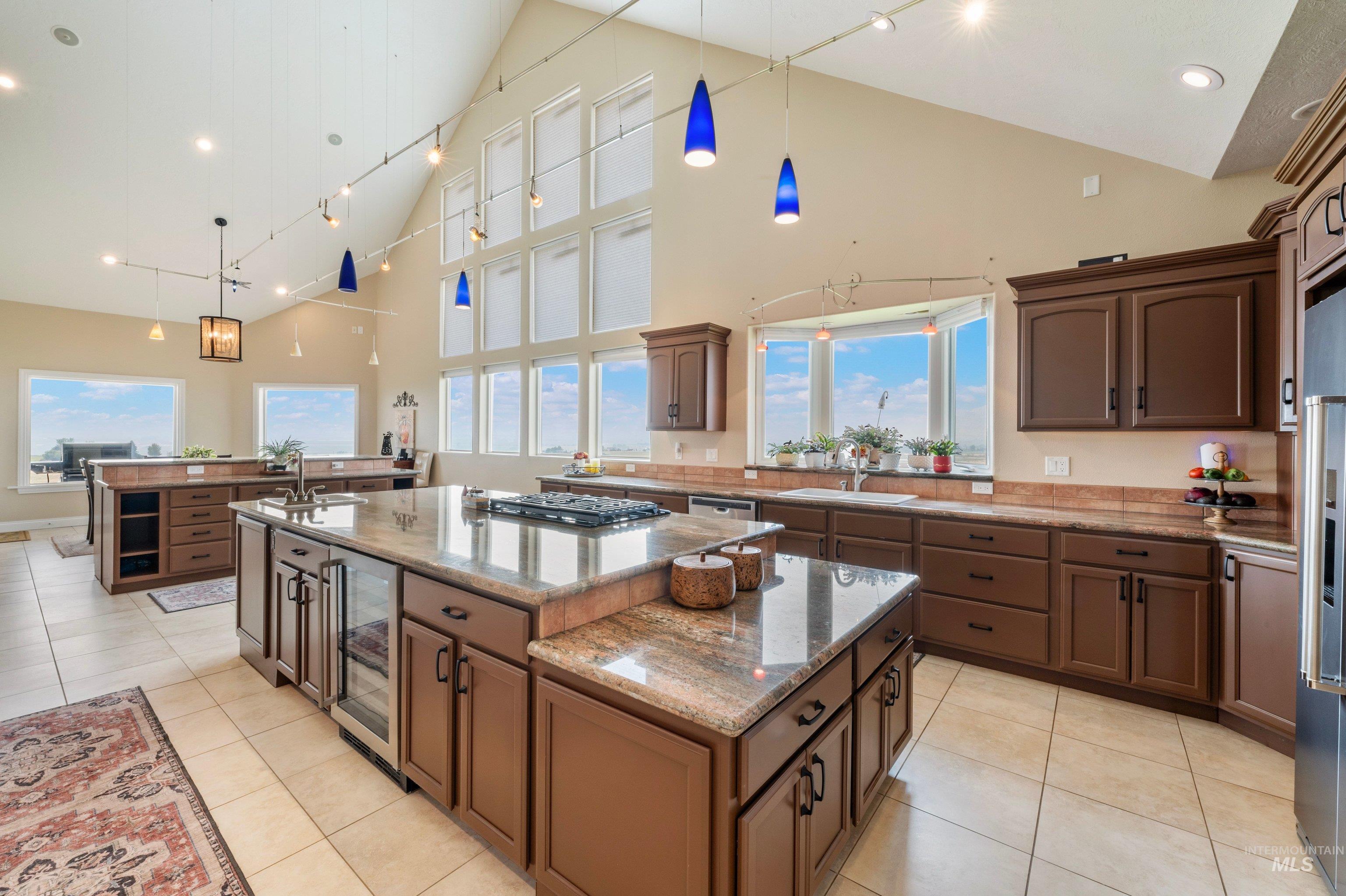 23250 Graphic Ln Property Photo 11