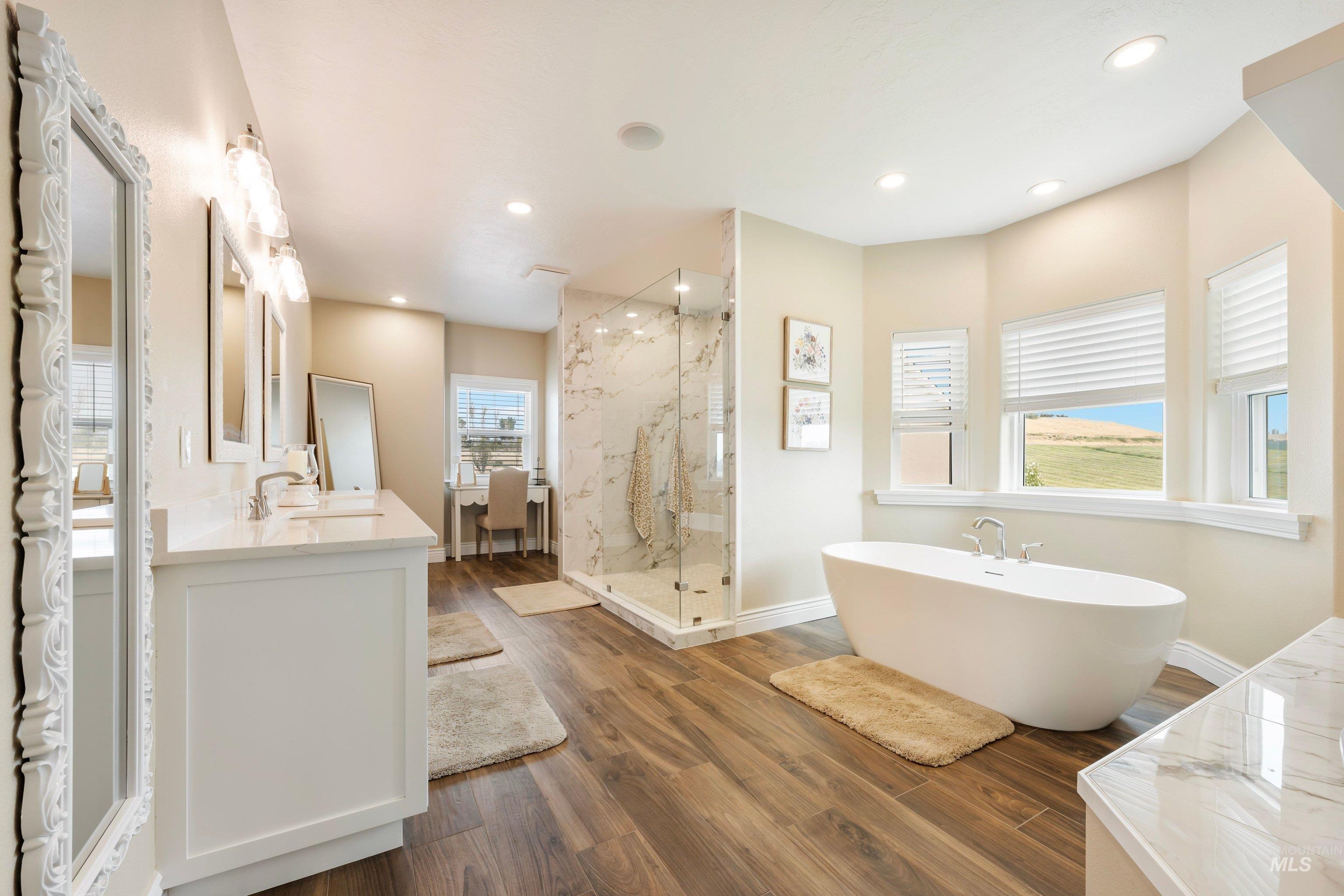 23250 Graphic Ln Property Photo 18