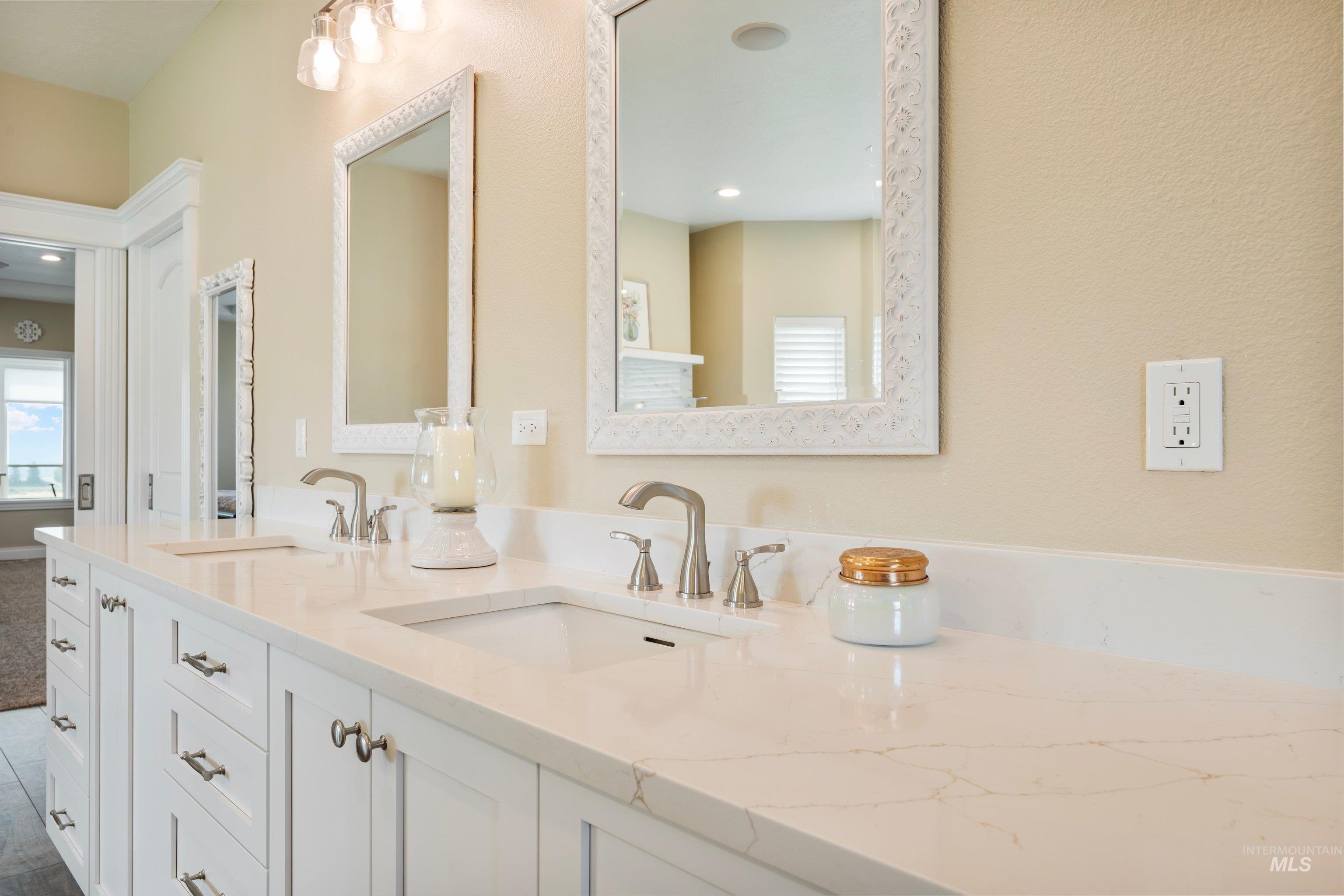 23250 Graphic Ln Property Photo 21