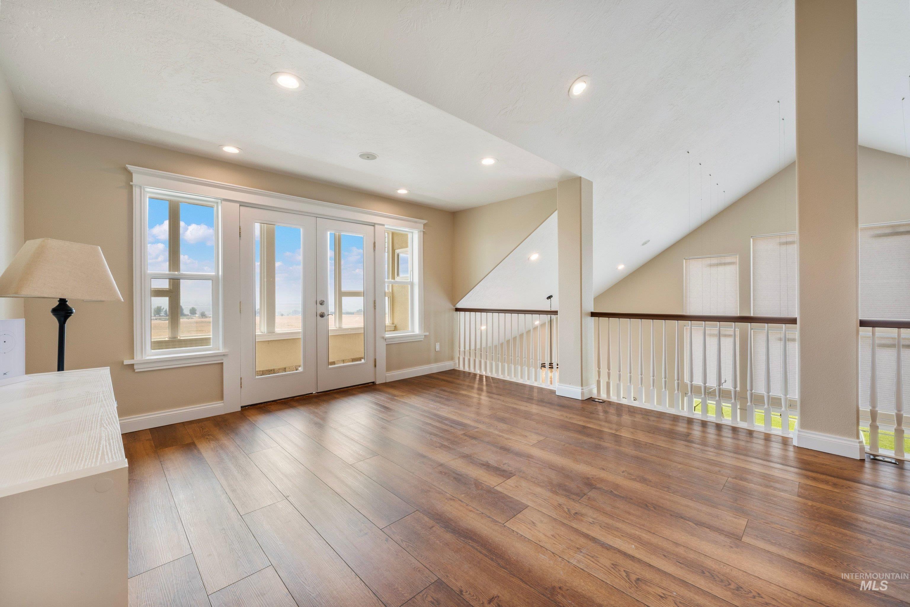 23250 Graphic Ln Property Photo 28
