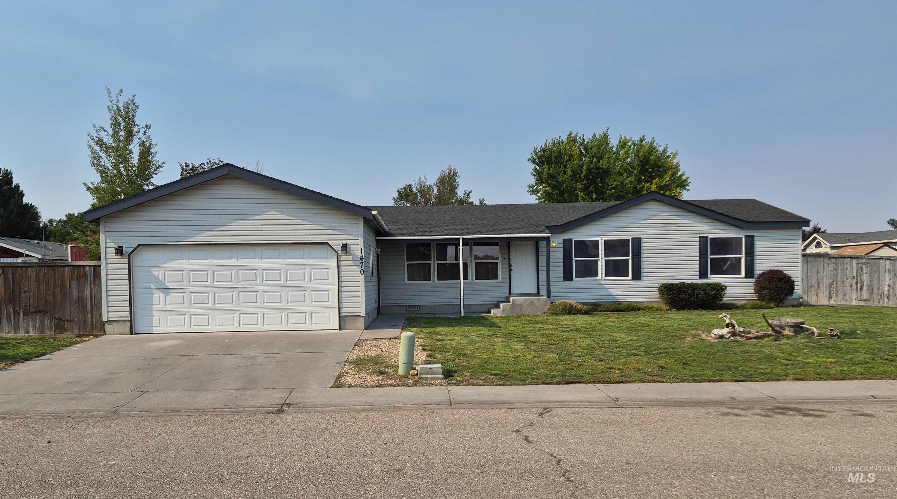 1470 Windmere Dr Property Photo 1