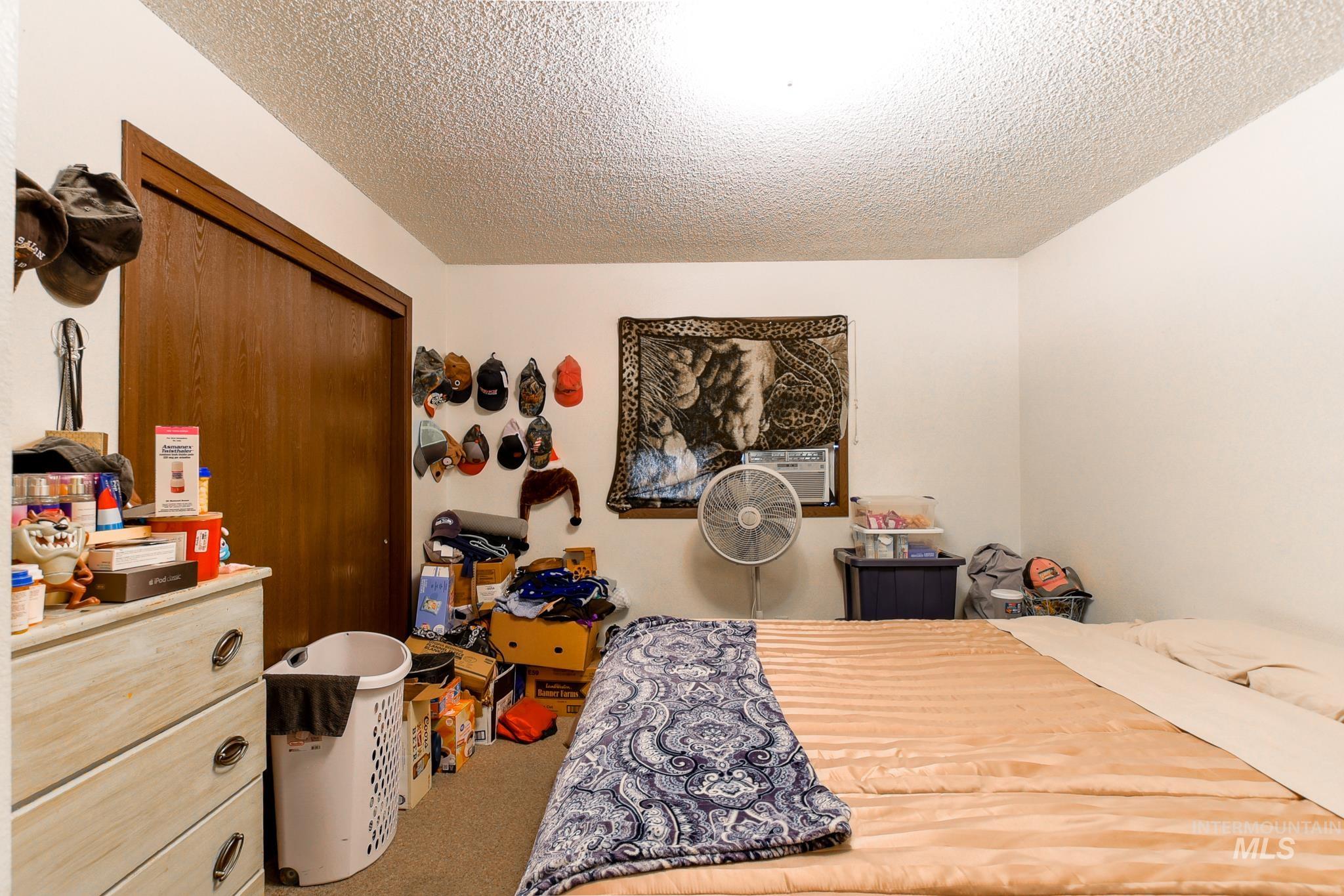 107 6th St Property Photo 44