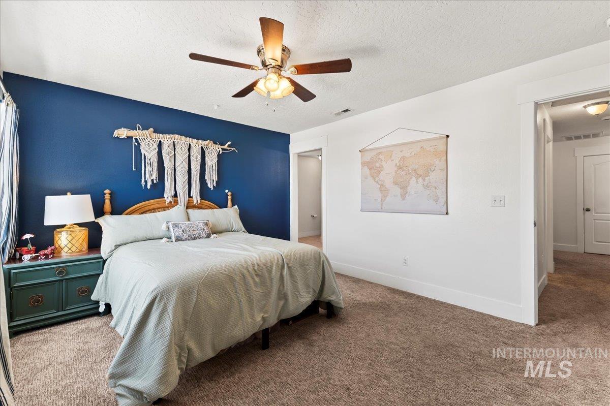 335 E Willowcreek Dr Property Photo 12