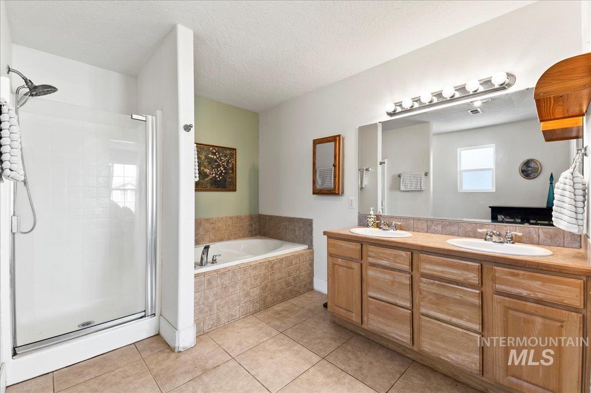 335 E Willowcreek Dr Property Photo 15