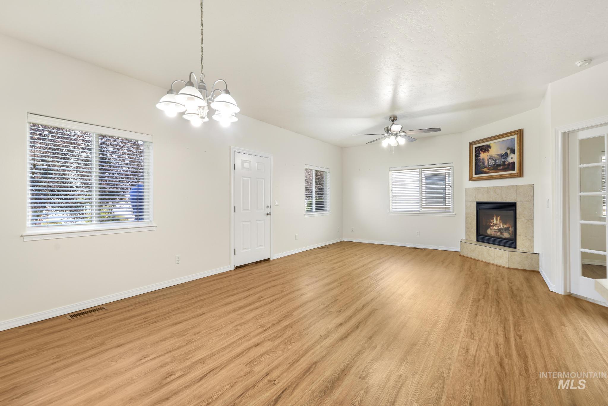 167 New Hampshire Way Property Photo 14
