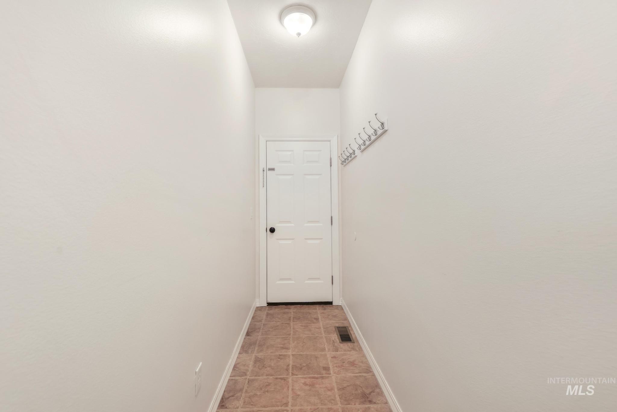 167 New Hampshire Way Property Photo 29