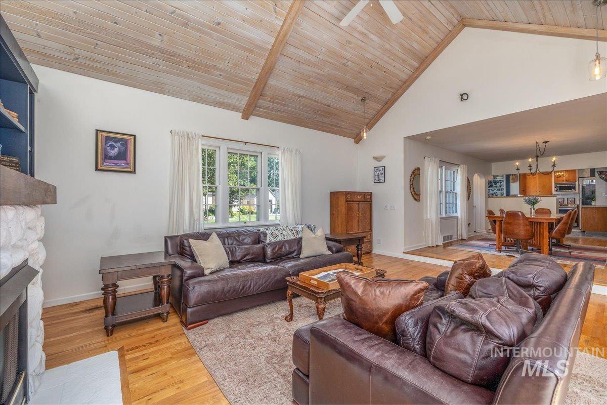 115 N Coston St. Property Photo 4