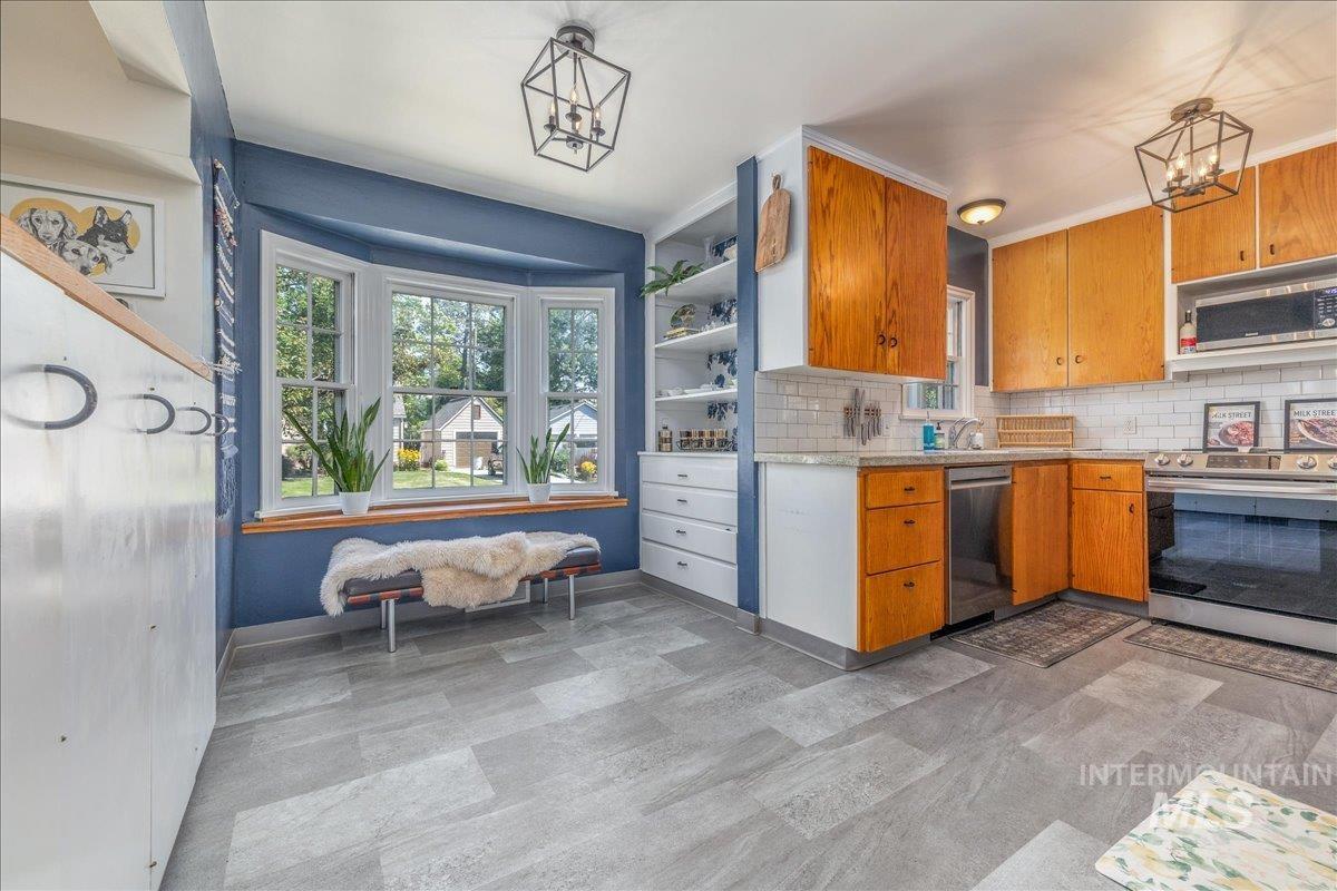 115 N Coston St. Property Photo 8