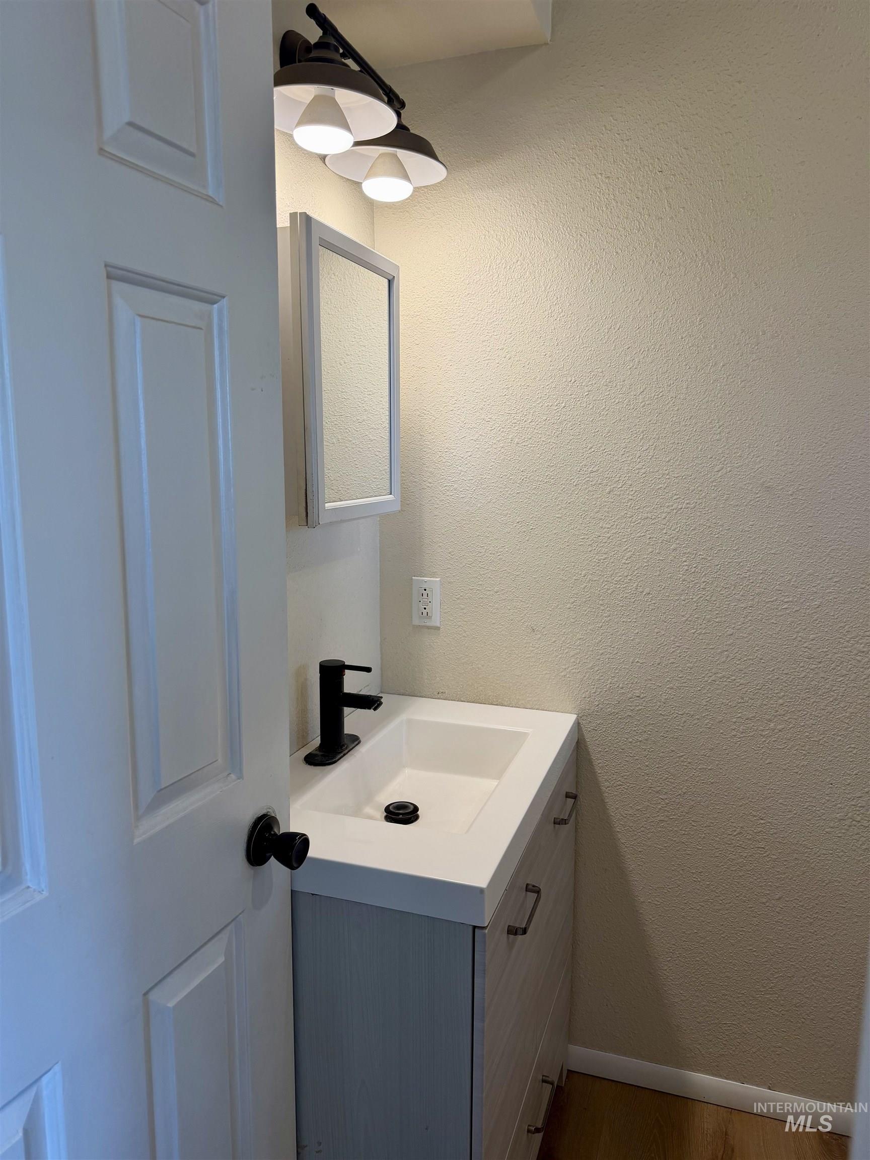 110 Abiding Way Property Photo 10
