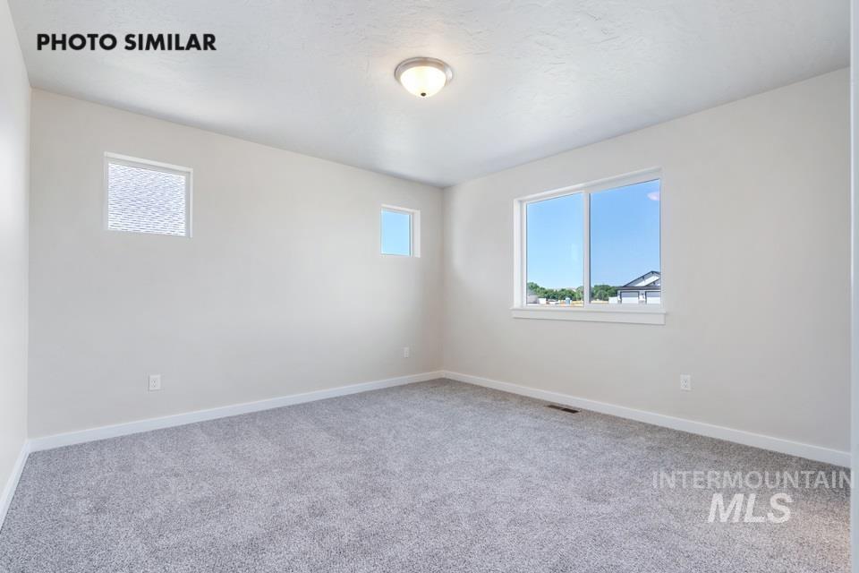 1335 Crescent St. Property Photo 17